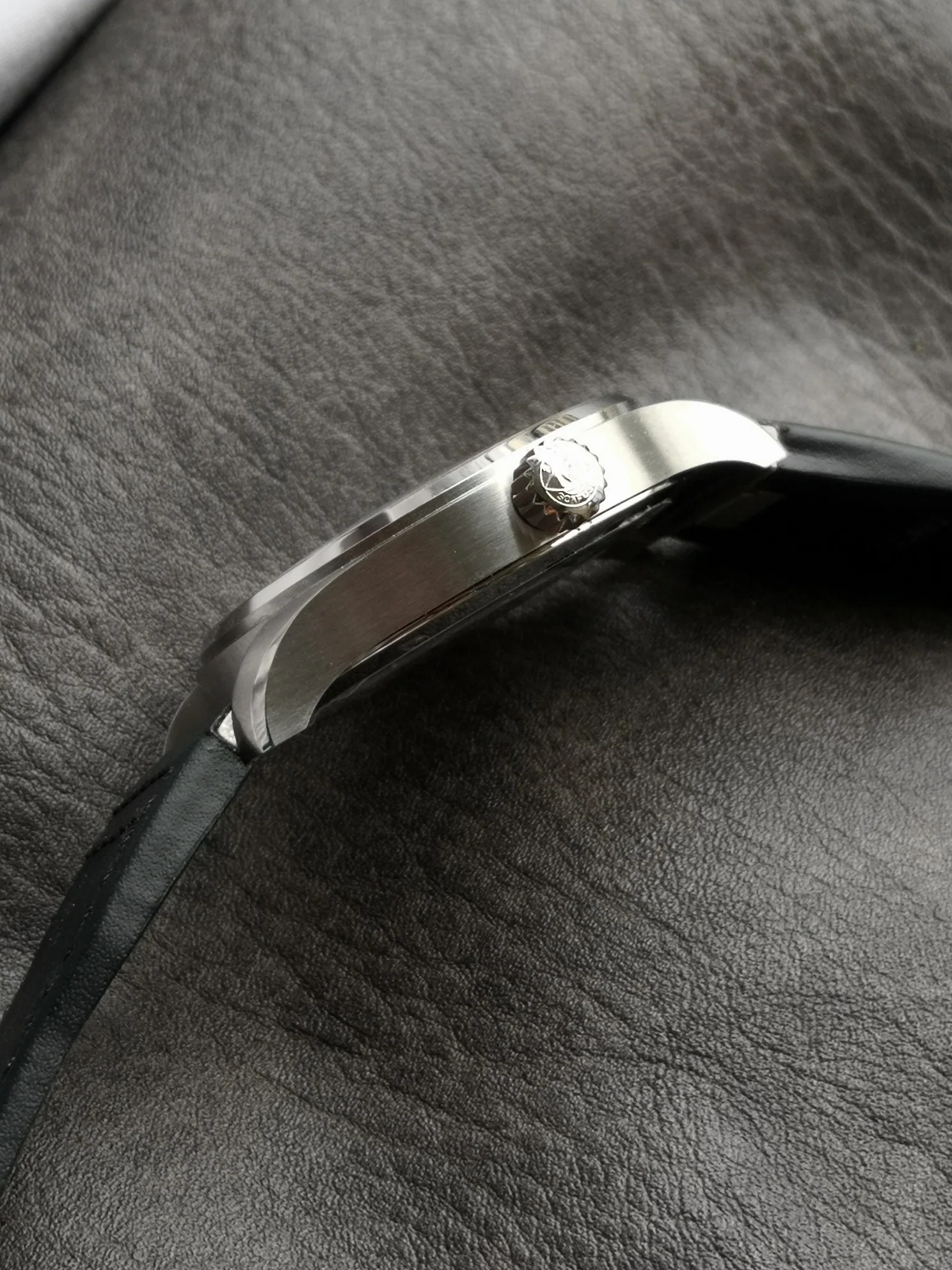 IWC 파일럿 블랙 다이얼 자동 시계 상세 이미지 7