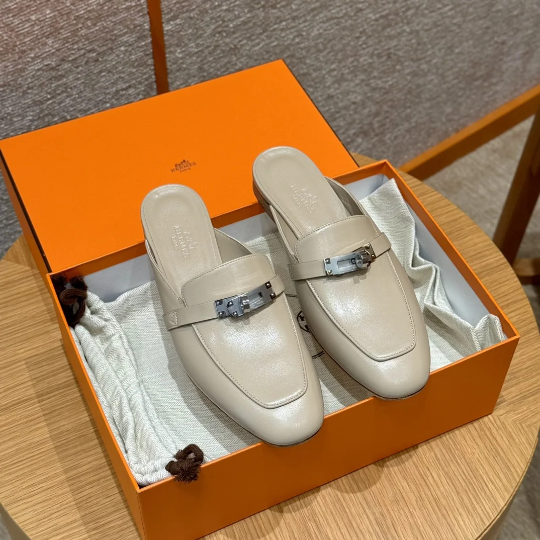 에르메스 이즈 뮬 샌들 로퍼 살구색 가죽 은색 버클 상세 이미지 8
