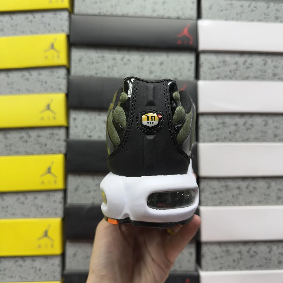 나이키 [BD] 에어 맥스 플러스 FB9722-300 201854 Nike Air Max Plus Cargo Khaki Phantom 상세 이미지 5