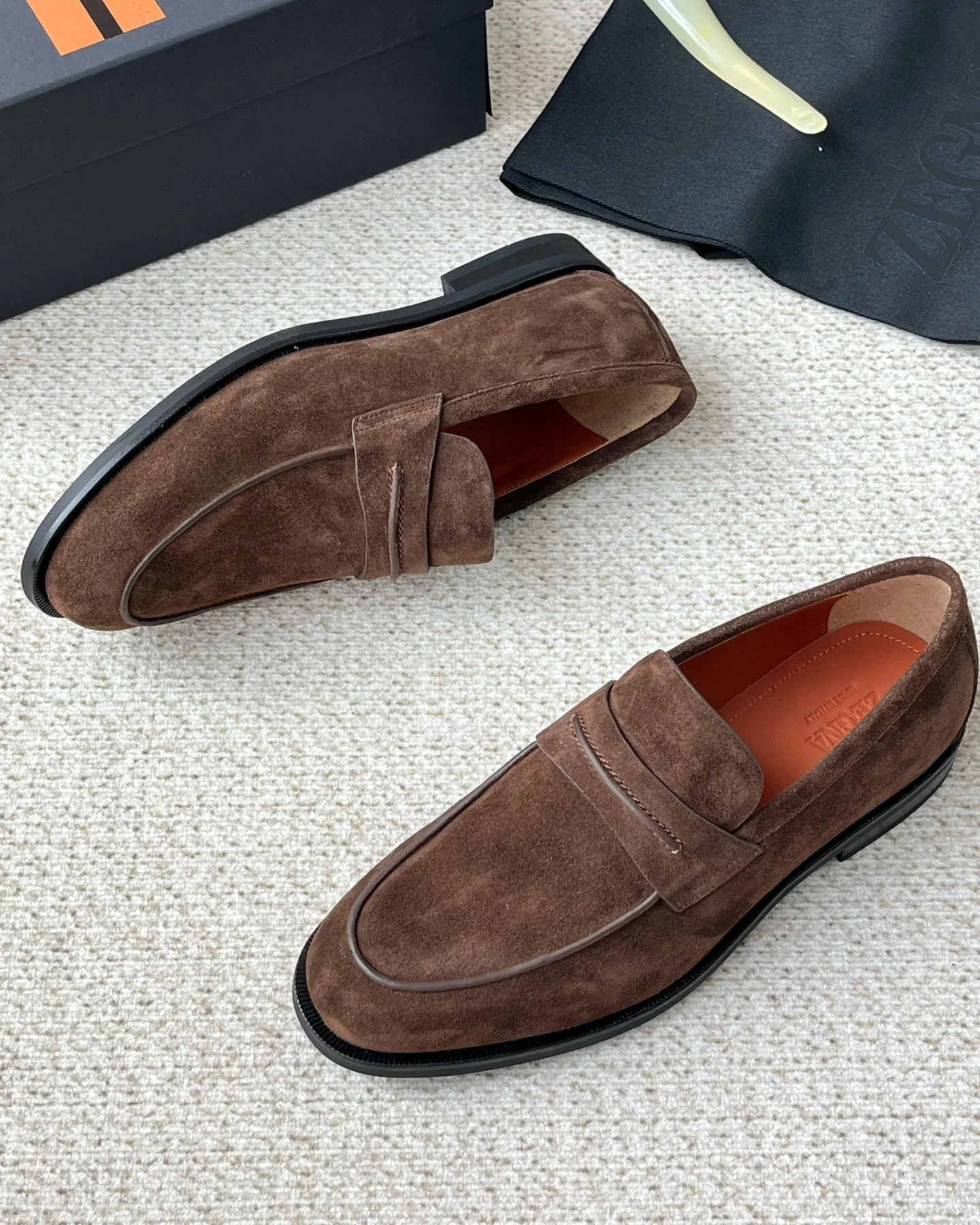 제냐 모카신 송아지 누벅 로퍼 상세 이미지 3