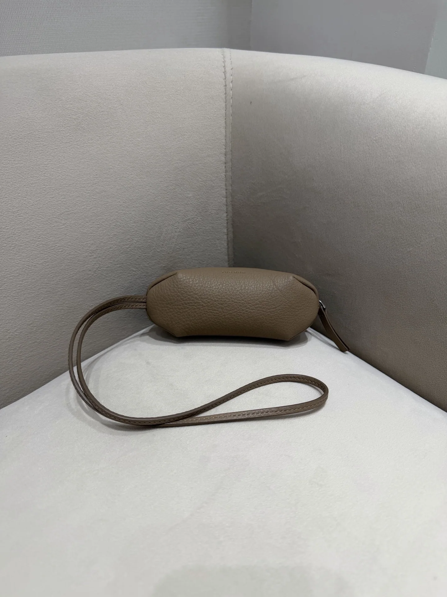 더로우 오웬 포치 동전지갑 가방 상세 이미지 3