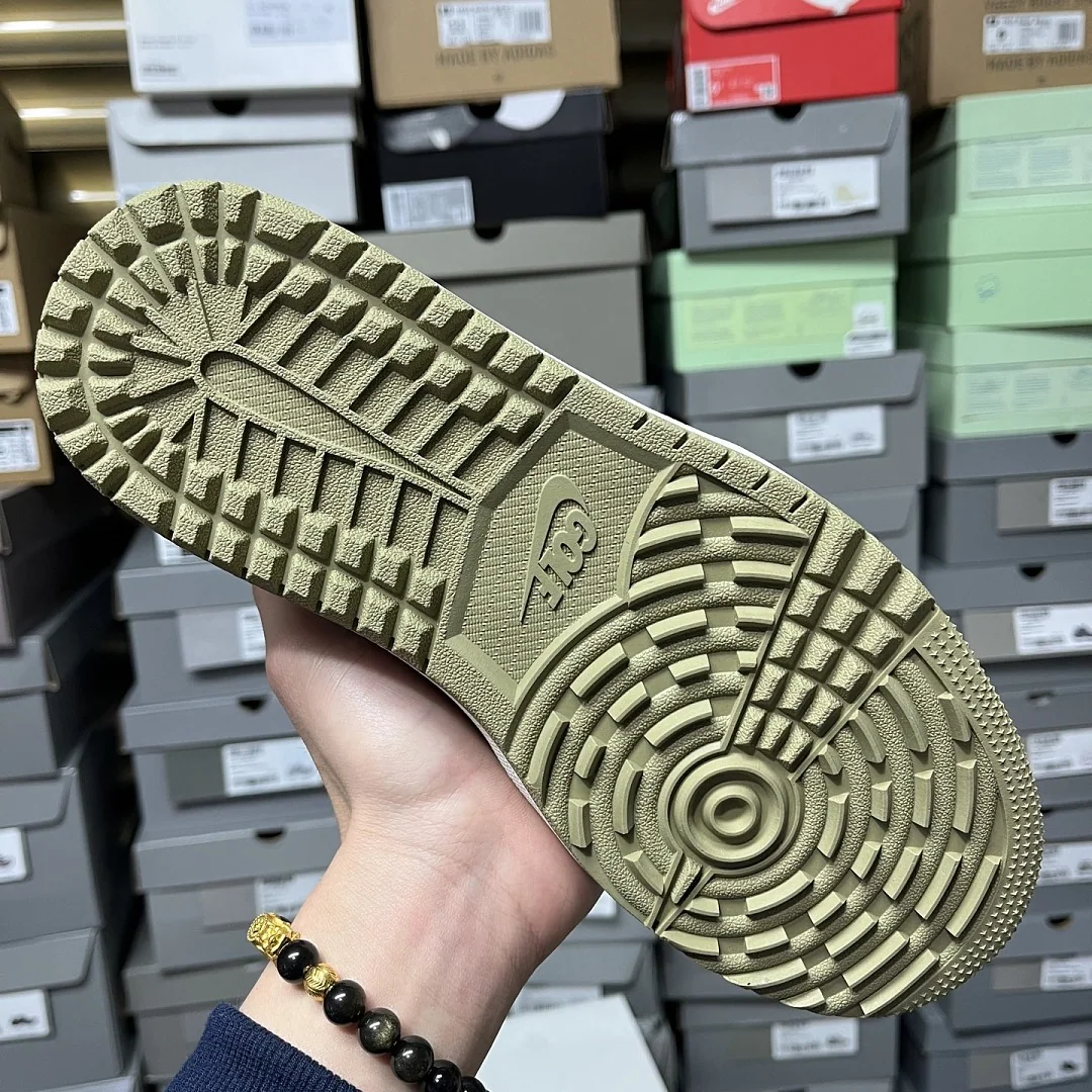 나이키 [FK] FZ3124-200 201834 Nike Travis Scott Neutral Olive 6.0 상세 이미지 8