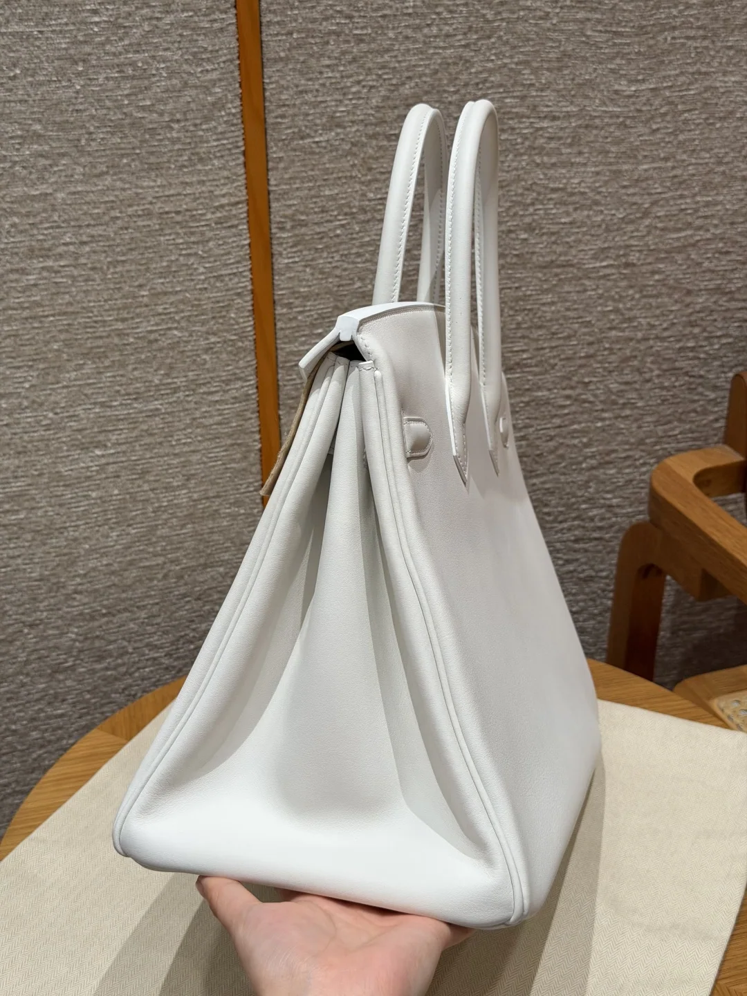 에르메스 버킨 35 스위프트 가죽 가방 상세 이미지 4