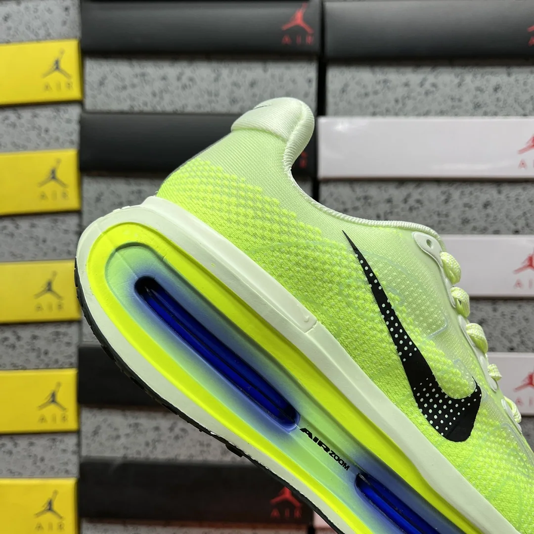 나이키 [CG] 보메로 프리미엄 HQ2050-702 202002 Nike Vomero Premium Volt Tint Sapphire 상세 이미지 7