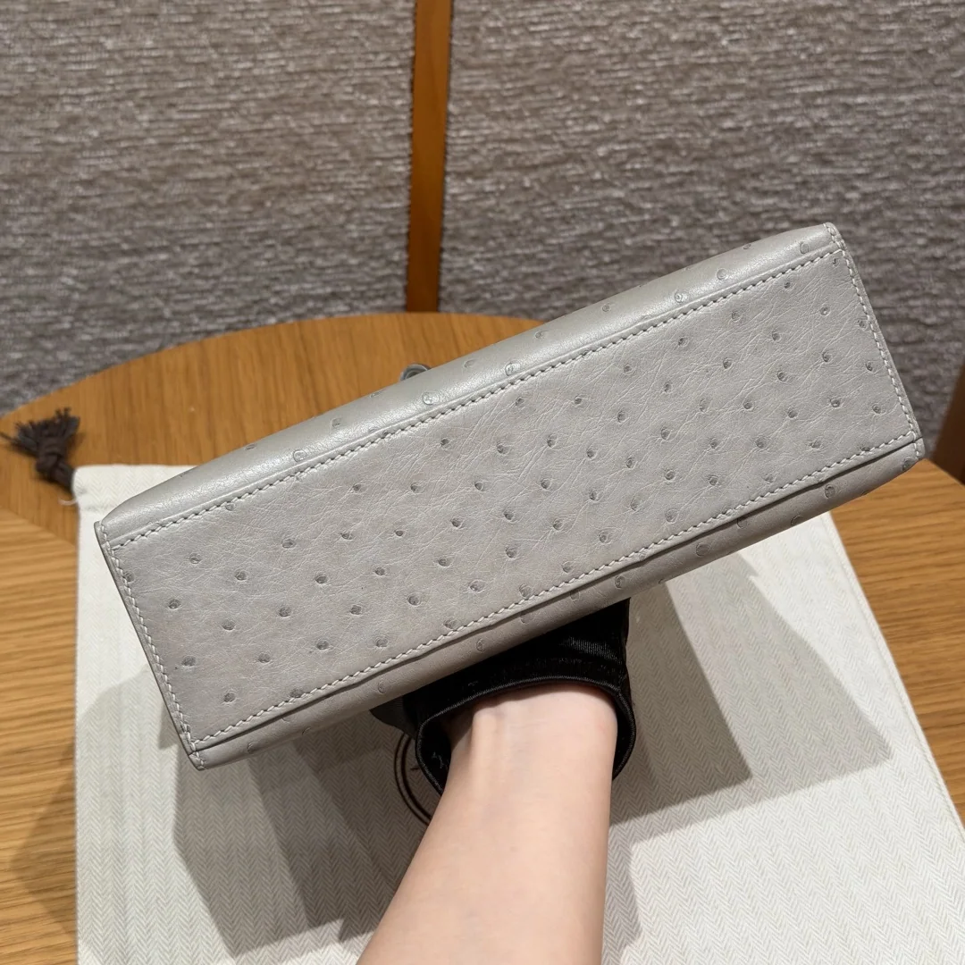 에르메스 켈리 포치 타조 가죽 가방 상세 이미지 5