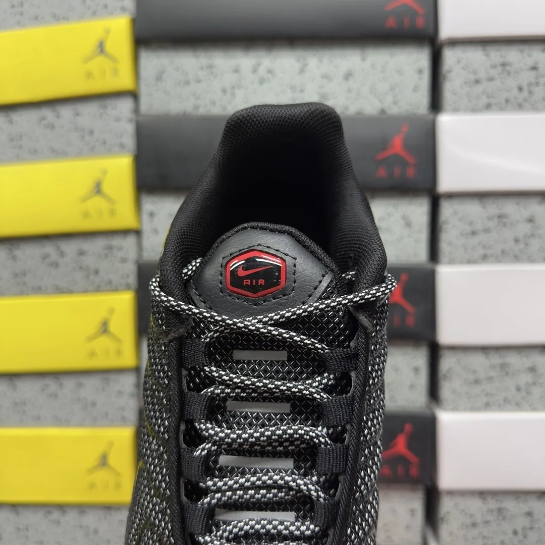 나이키 [BD] 에어 맥스 플러스 DO6383-001 201906 Nike Air Max Plus Metal Mesh Black Red 상세 이미지 6