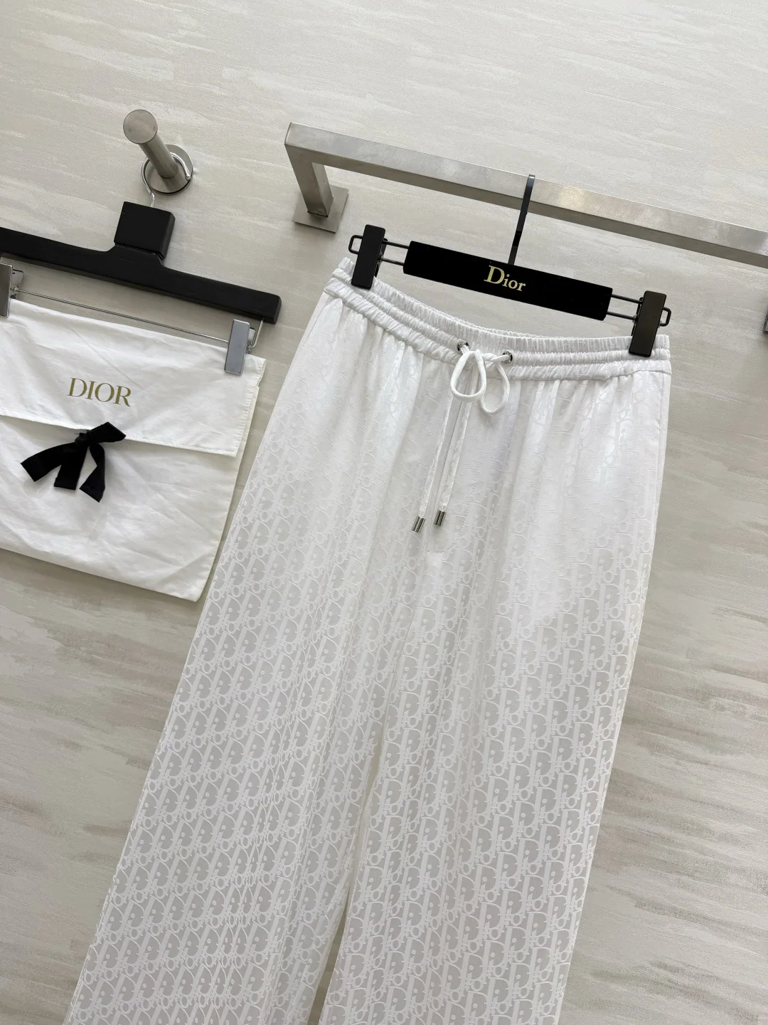 디올 아세테이트 모노크롬 와이드 레그 바지 상세 이미지 9