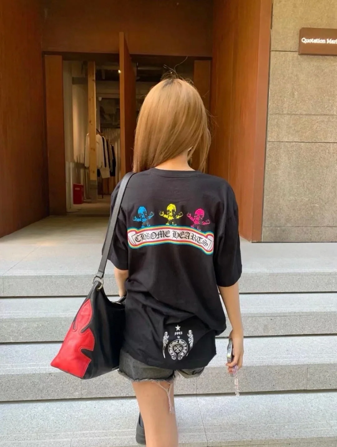 크롬하츠 레인보우 스컬 프린트 남여공용 반팔 티셔츠 상세 이미지 19