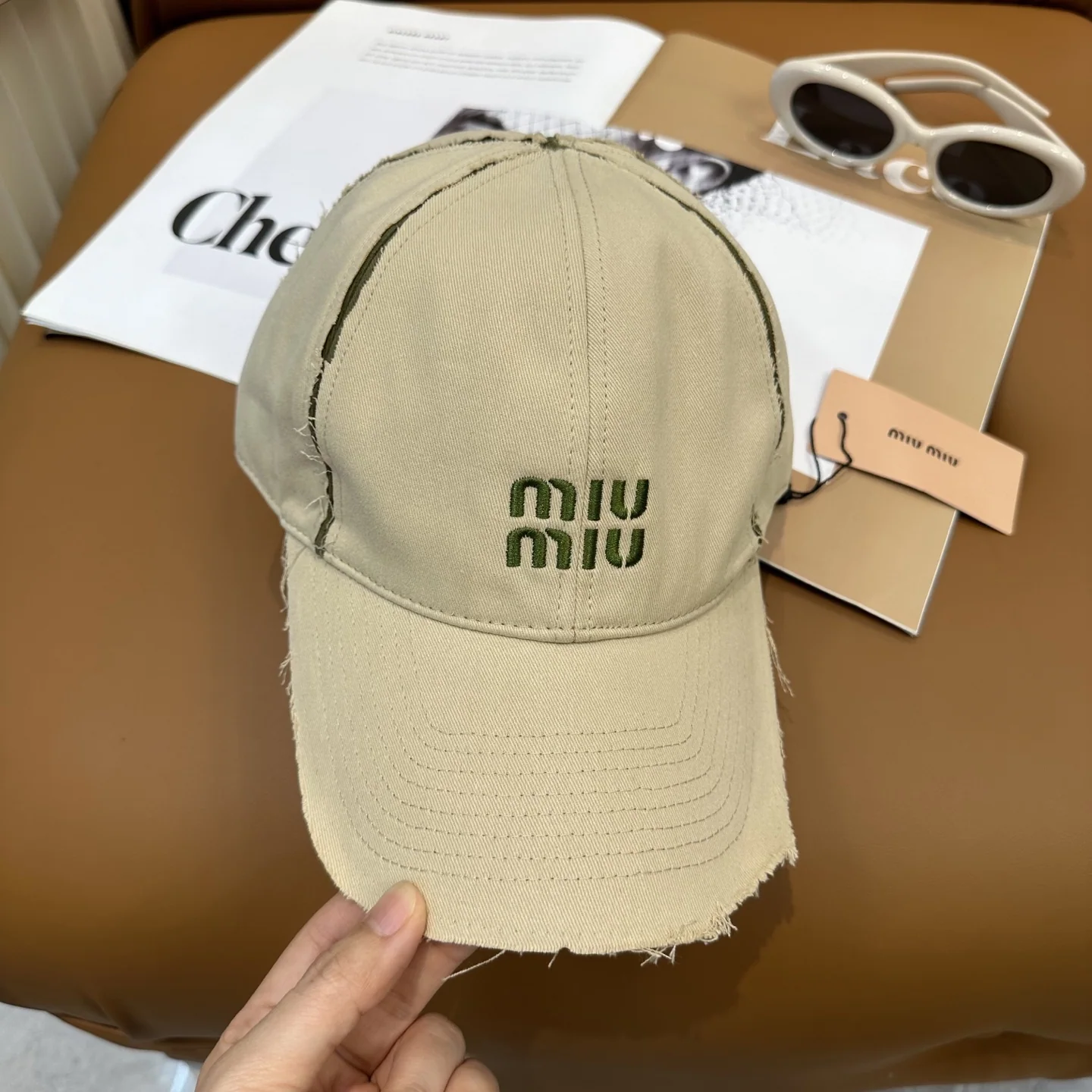 미우미우 자수 야구모자 상세 이미지 2