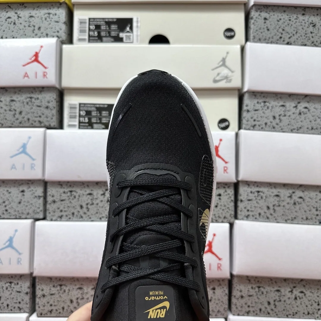 나이키 [5A] 보메로 프리미엄 블랙 골드 HQ2050-683 201627 Nike Vomero Premium 상세 이미지 3