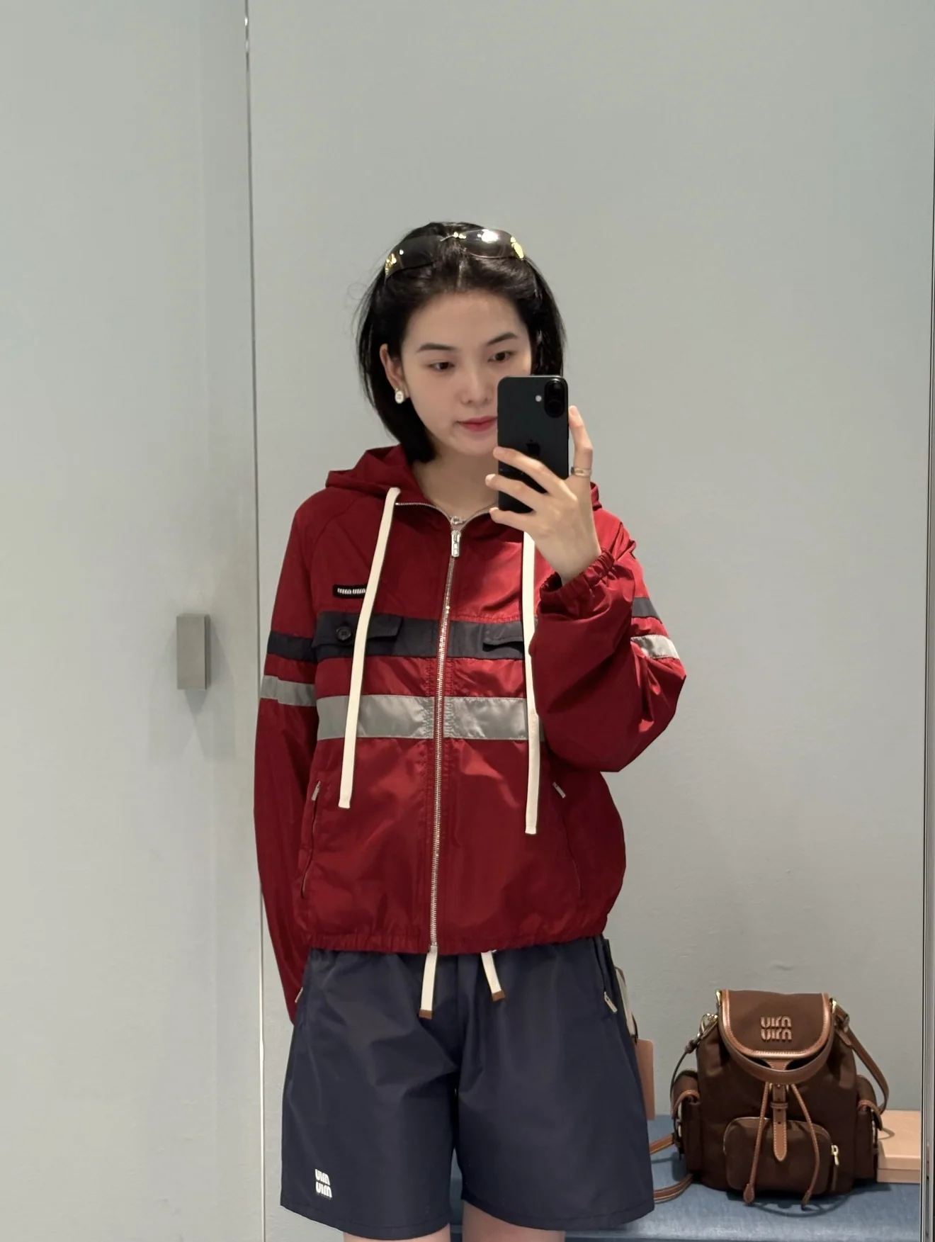미우미우 네이비 나일론 반바지 상세 이미지 3