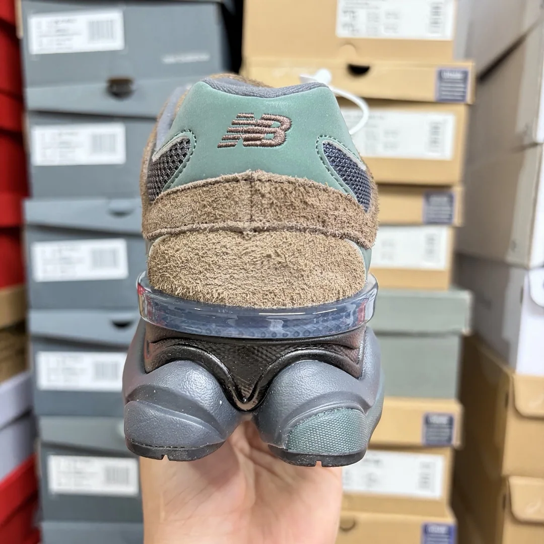 뉴발란스 [C] 9060 브라운 U9060OUT 202099 New Balance 9060 상세 이미지 3
