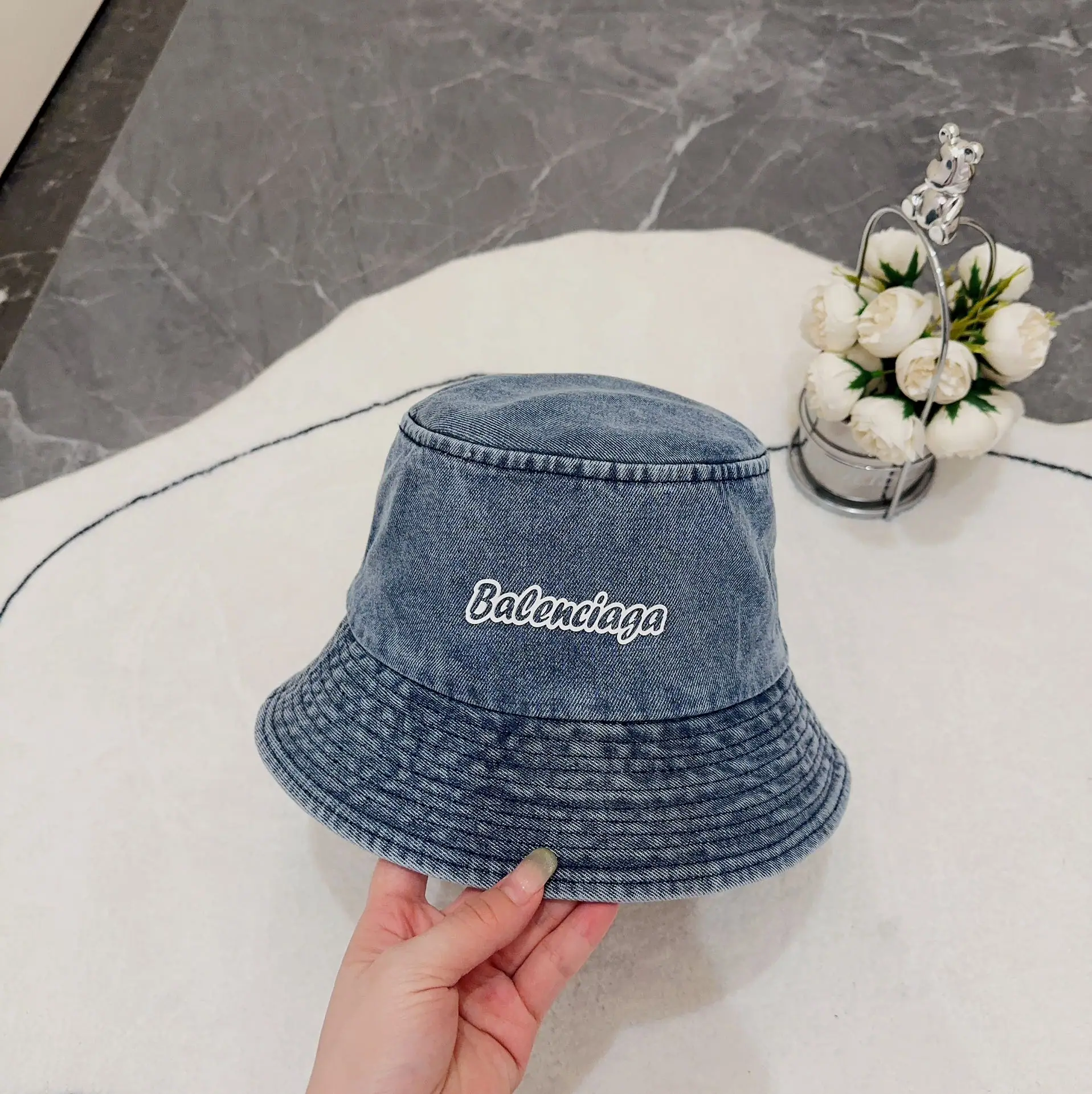 발렌시아가 데님 버킷 햇 상세 이미지 6