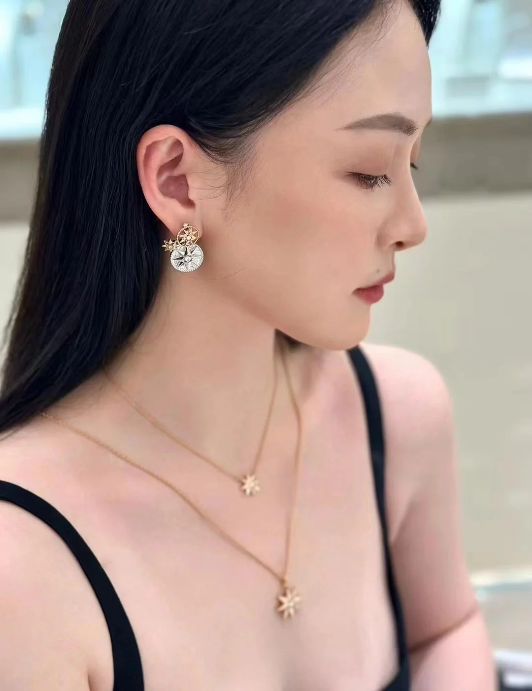 디올 로즈 데 방 장미 귀걸이 상세 이미지 3