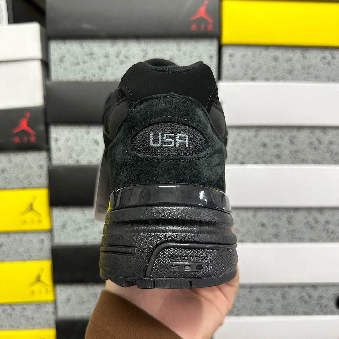 뉴발란스 [ZOK] 992 M992EA 202035 New Balance 992 Triple Black 상세 이미지 3