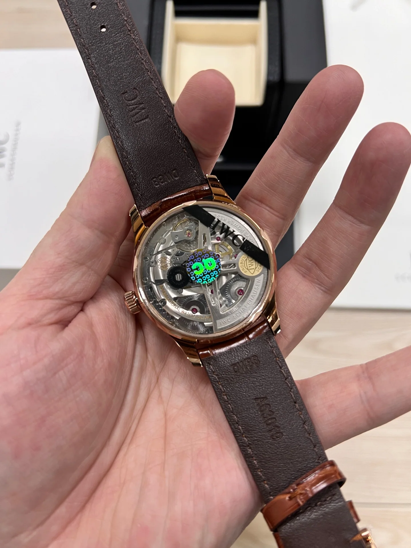 IWC 포르투기저 7 데이즈 로즈골드 남성 시계 상세 이미지 8