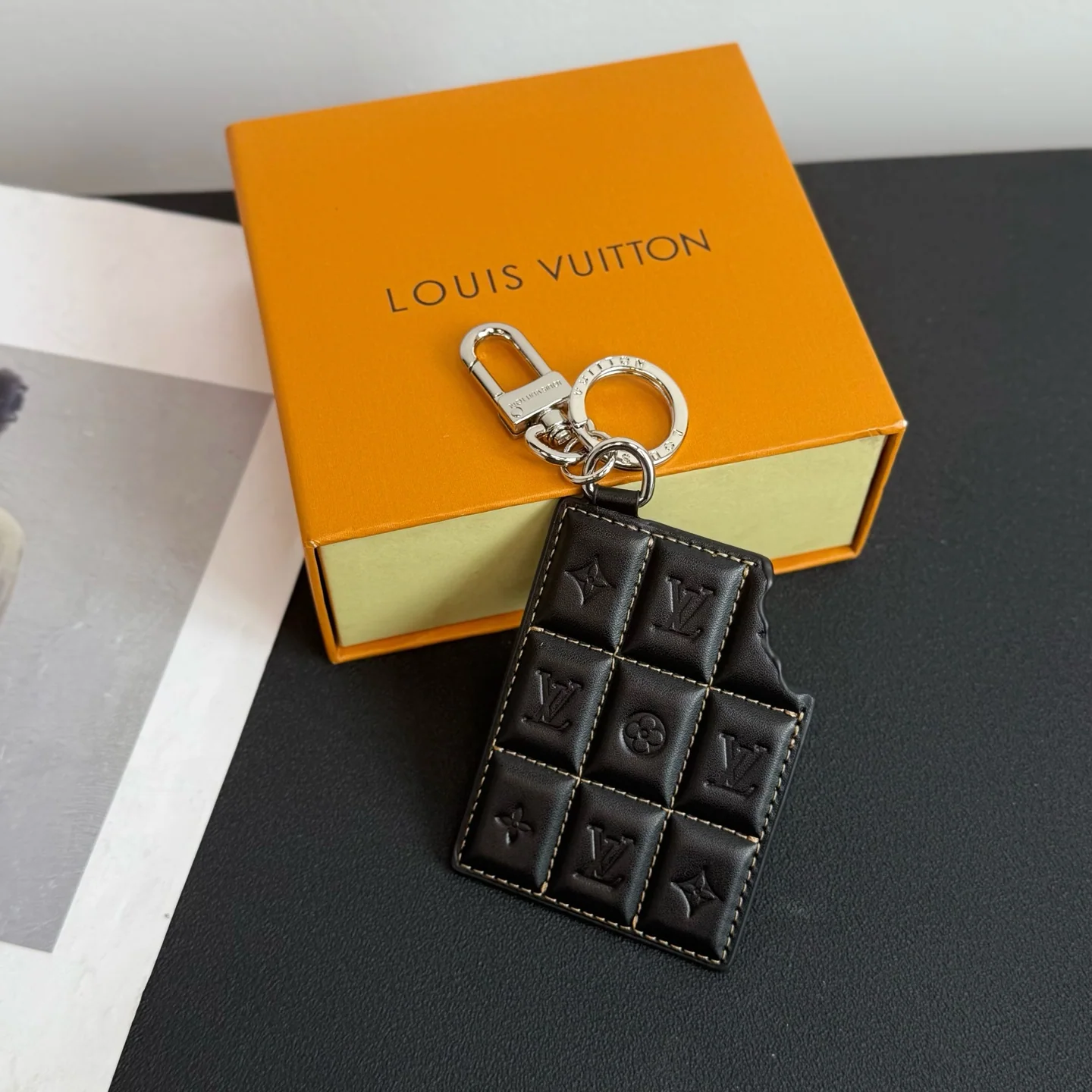 루이비통 LV 초콜릿 키링 155282