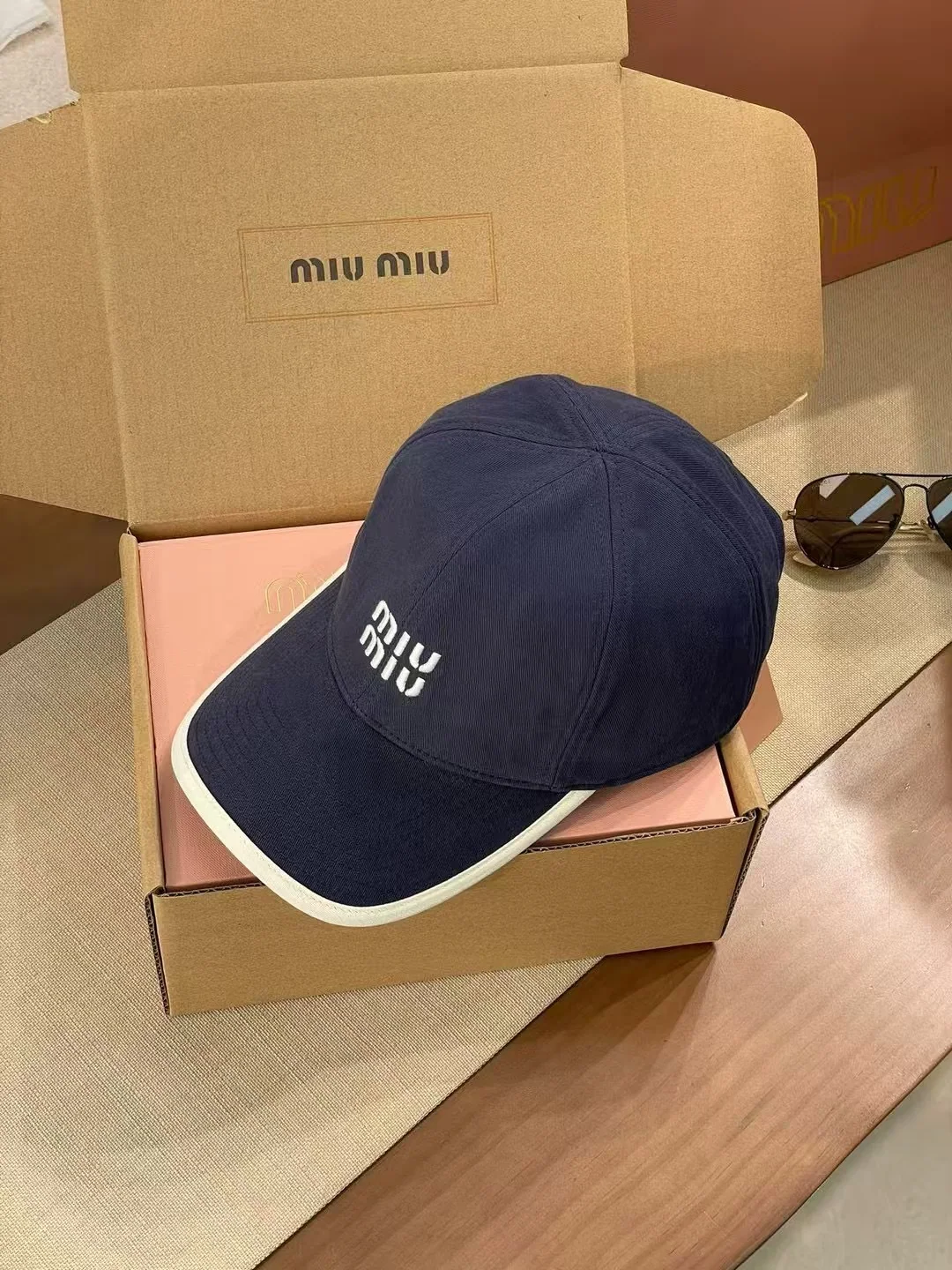 미우미우 모자 81433 Miu Miu Cap 상세 이미지 9
