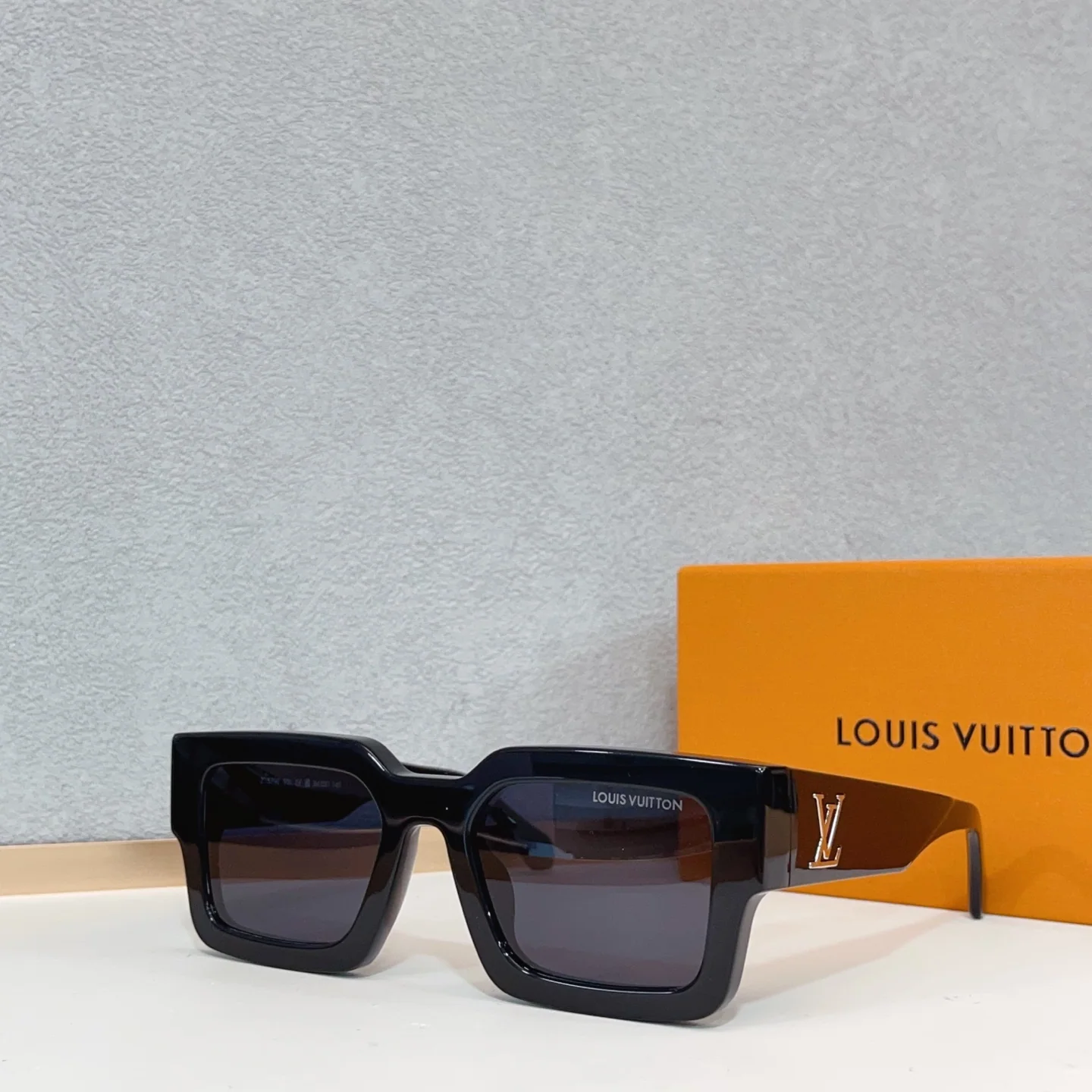 루이비통 선글라스 54945 Louis Vuitton Sunglasses 상세 이미지 4