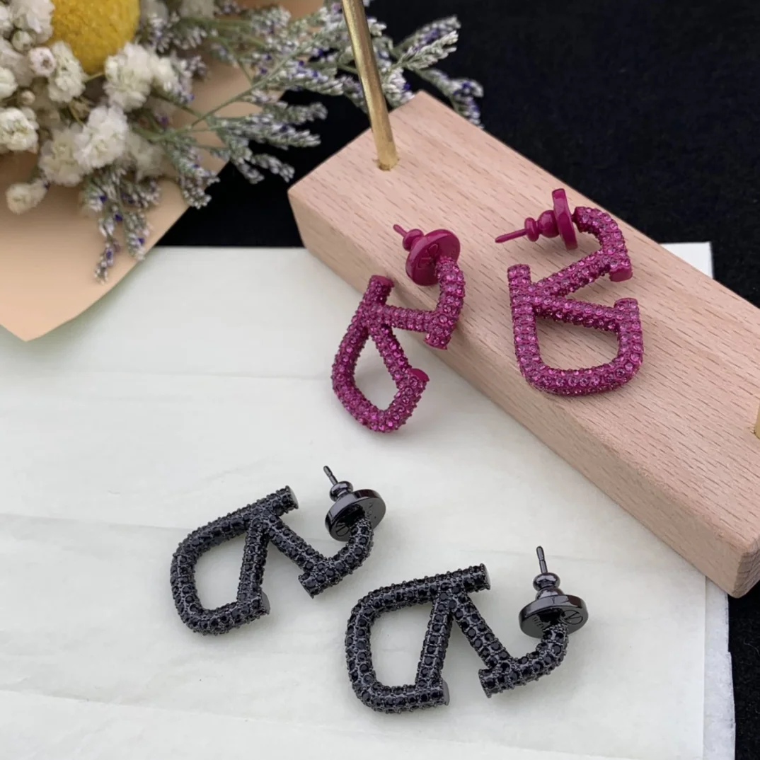 발렌티노 풀 다이아몬드 블랙 & 로즈 레드 스터드 귀걸이 상세 이미지 4