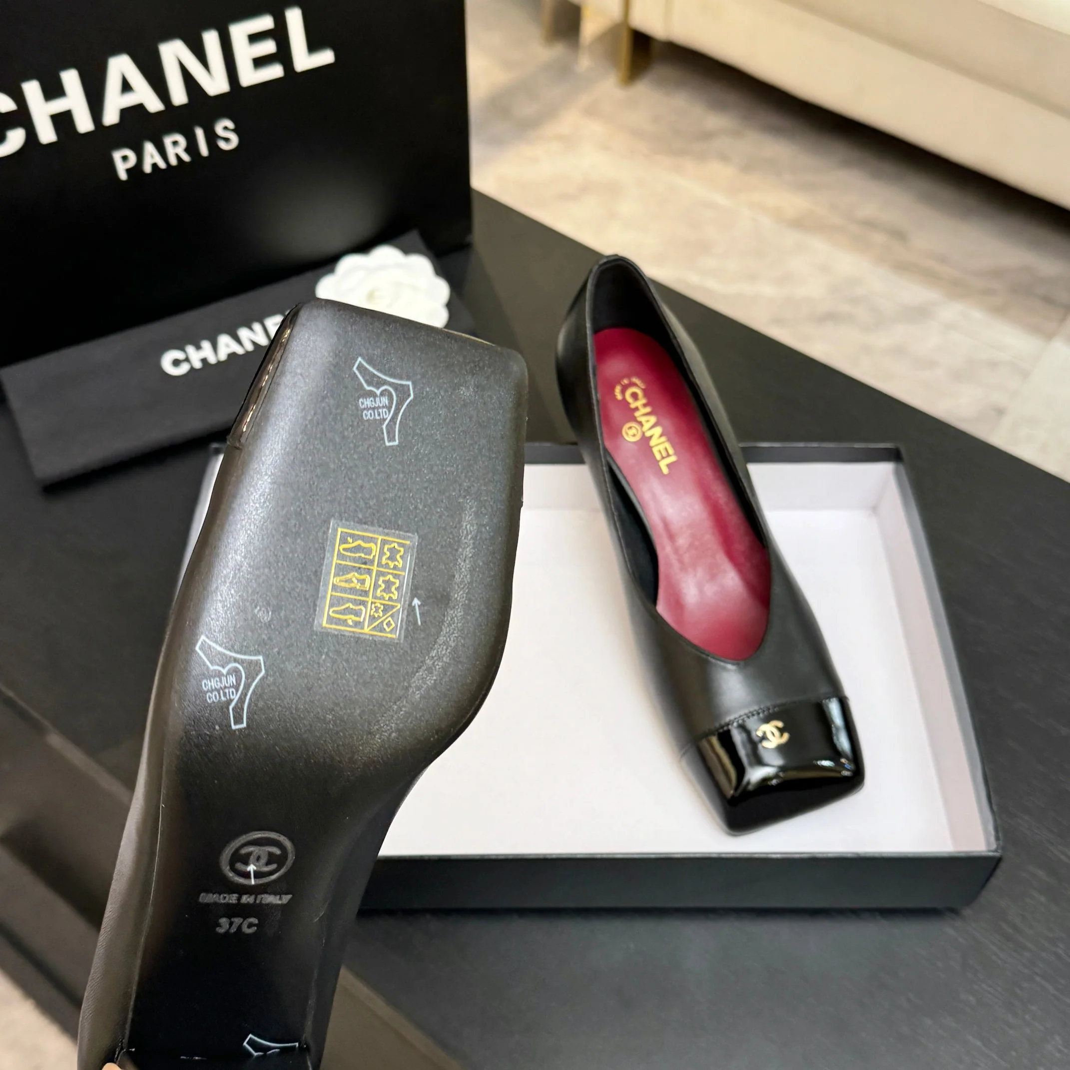 샤넬 더블 C 스티치 스퀘어토 오픈백 샌들 상세 이미지 5