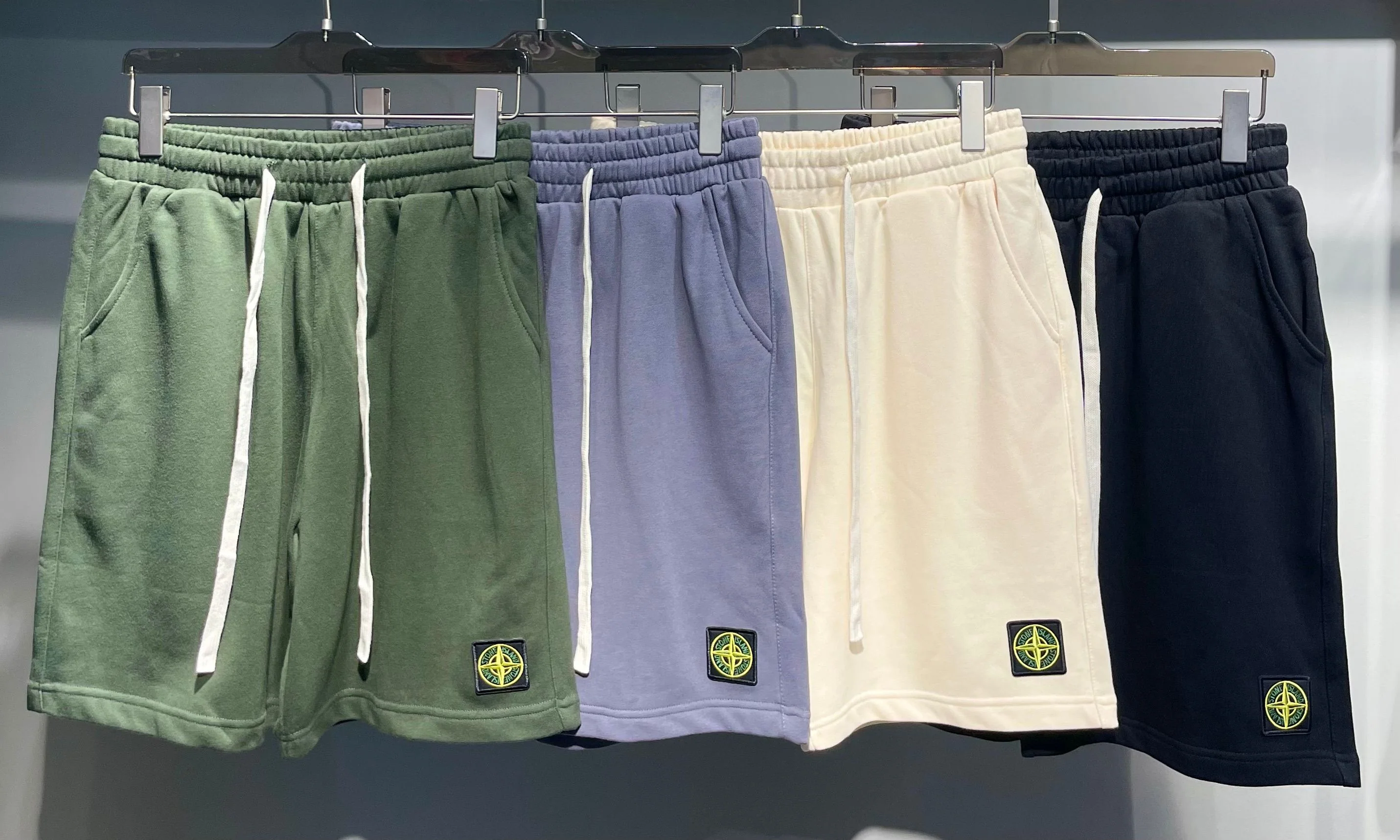 스톤아일랜드 남여공용 반바지 51375 Stone Island Shorts 상세 이미지 1