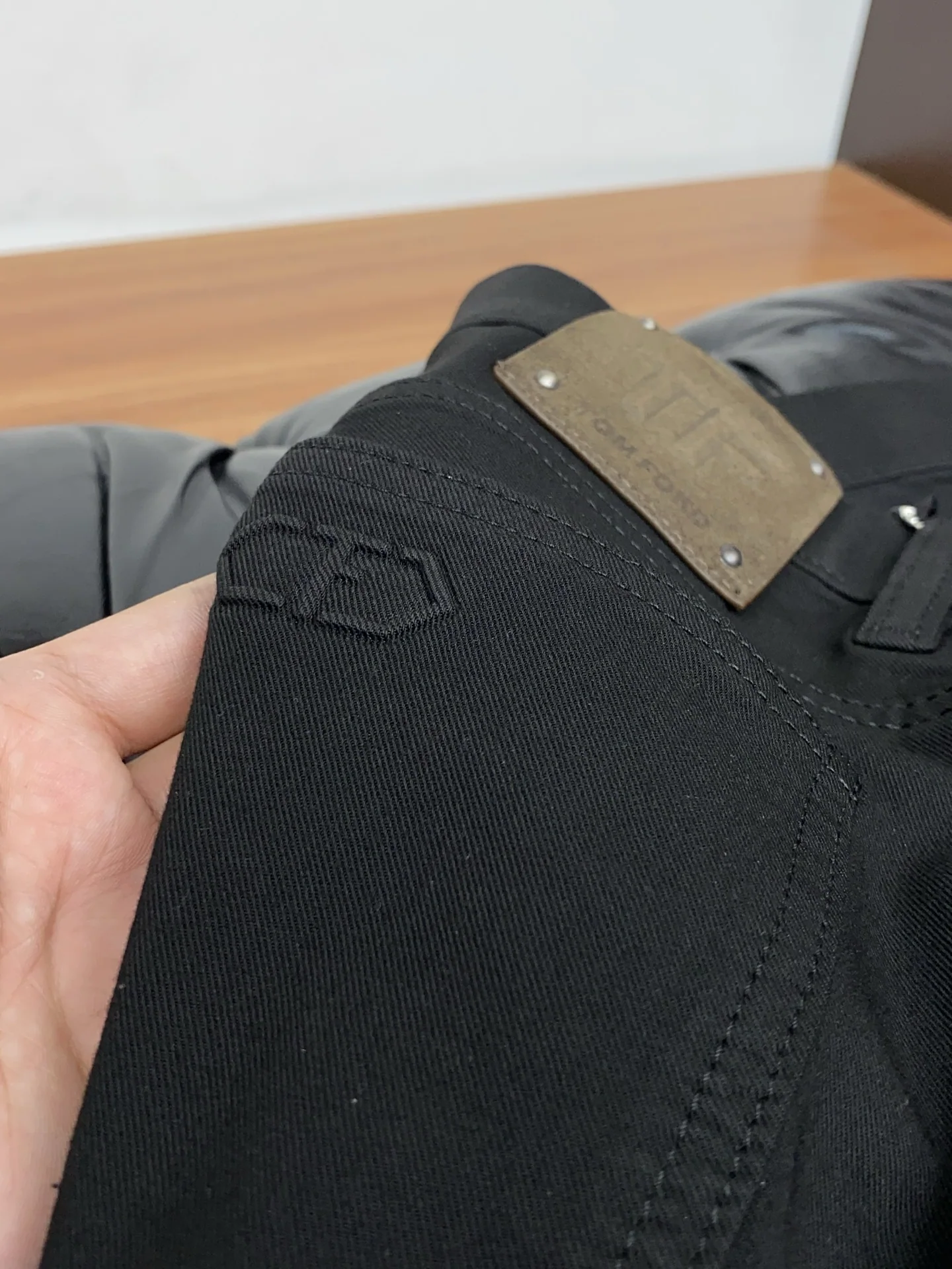 톰포드 남성 고급 데님 바지 상세 이미지 5