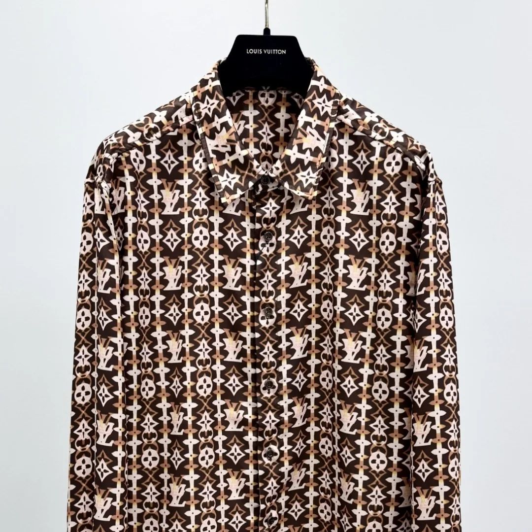 루이비통 모노그램 로고 프린트 긴팔 셔츠 상세 이미지 3
