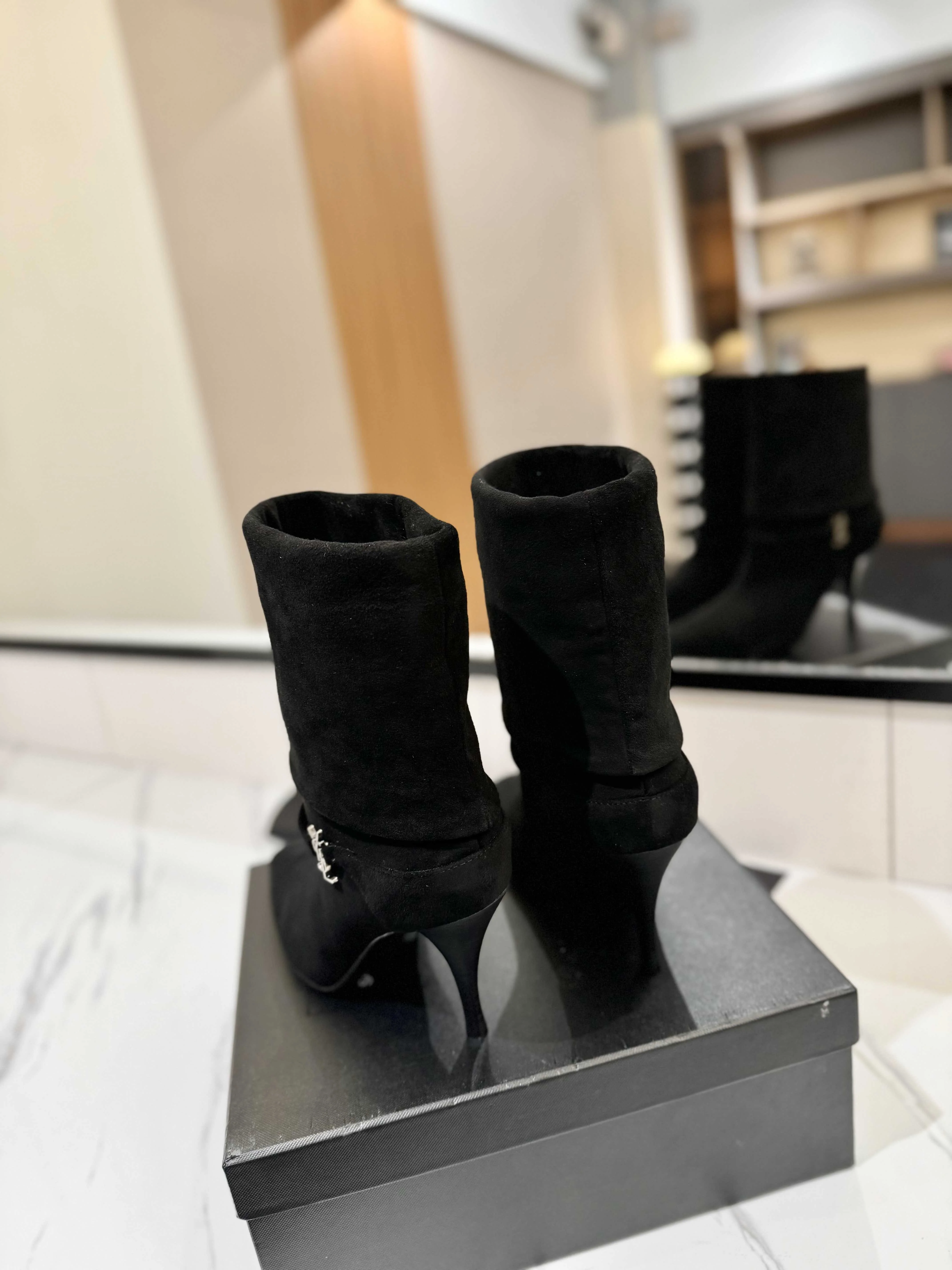 생로랑 YSL 앵클부츠 상세 이미지 6
