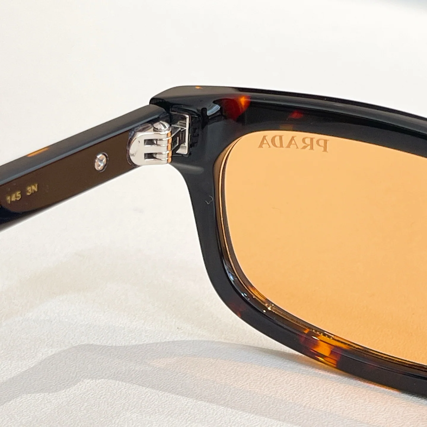 프라다 선글라스 74349 Prada Sunglasses 상세 이미지 4