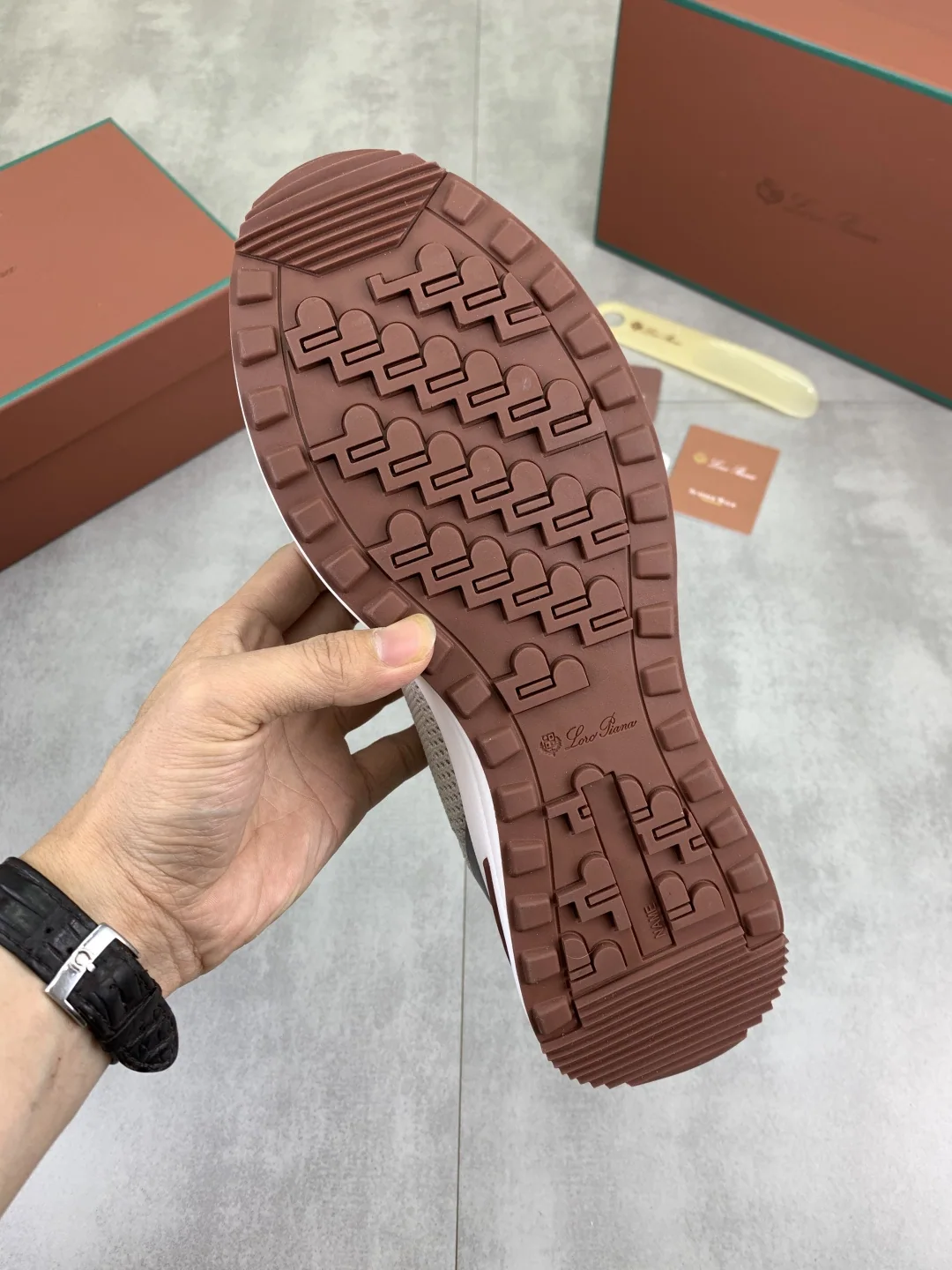 로로피아나 스니커즈 상세 이미지 9