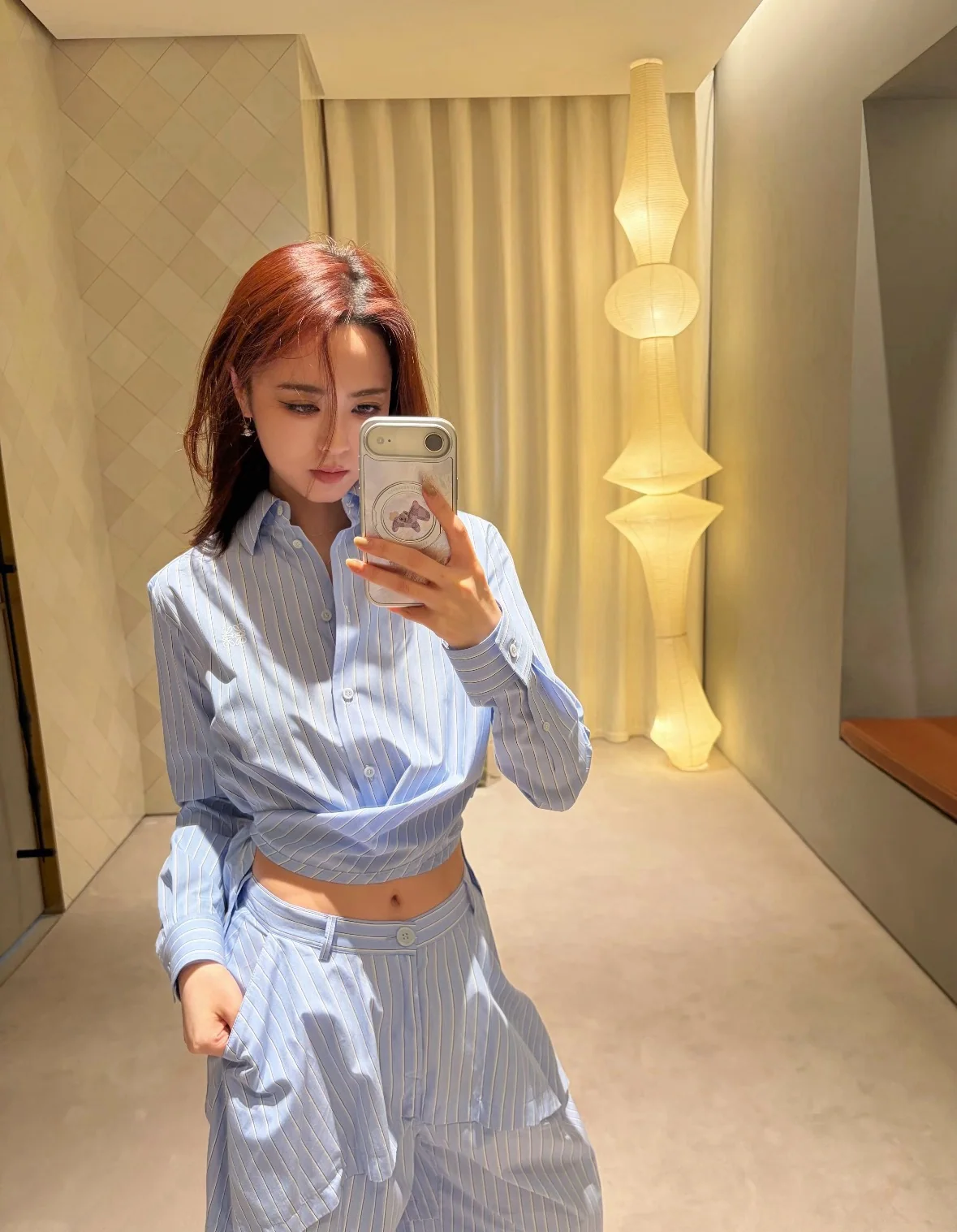 로에베 스트라이프 허리 셰이프 셔츠 143132