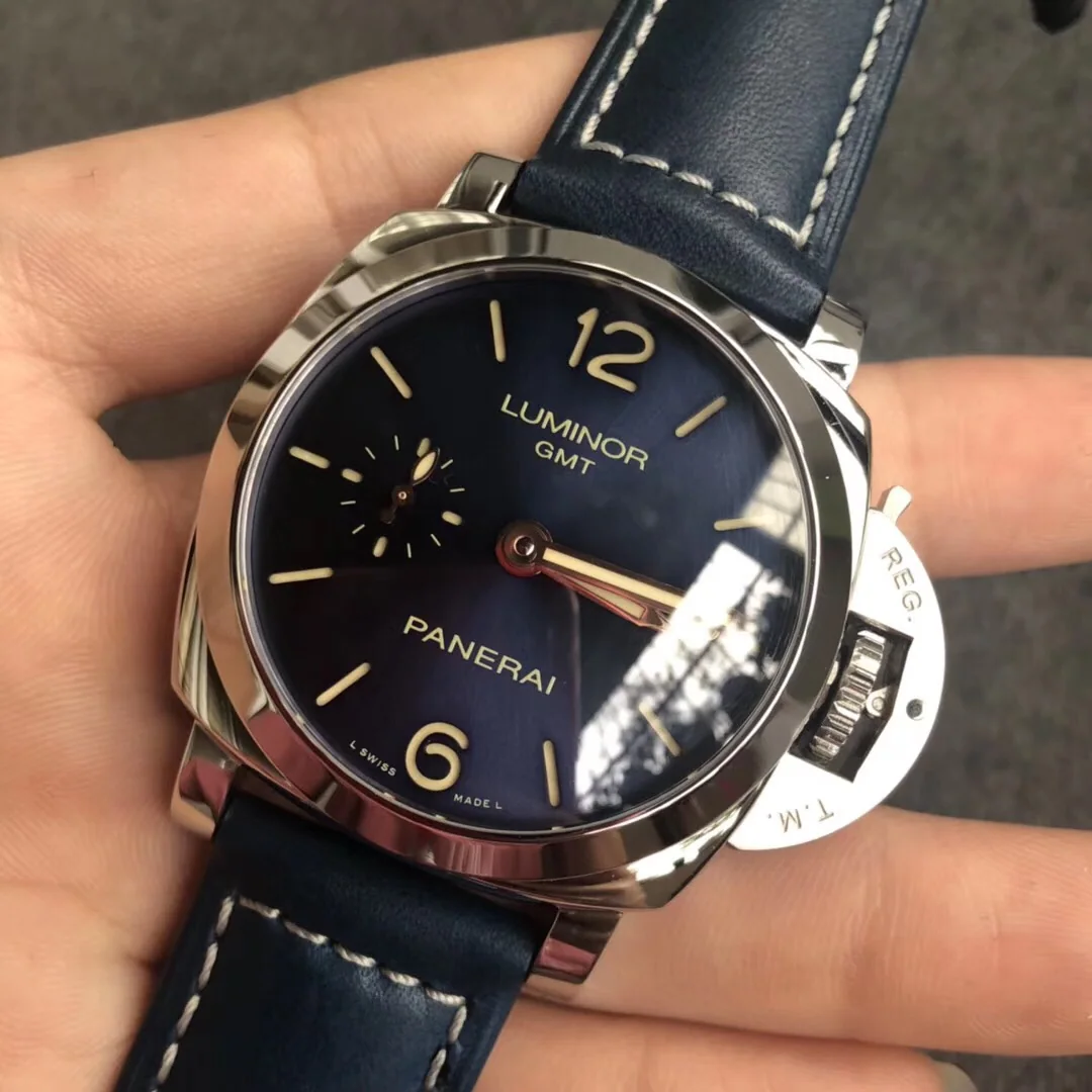 파네라이 루미노르 PAM688 GMT 시계 상세 이미지 3