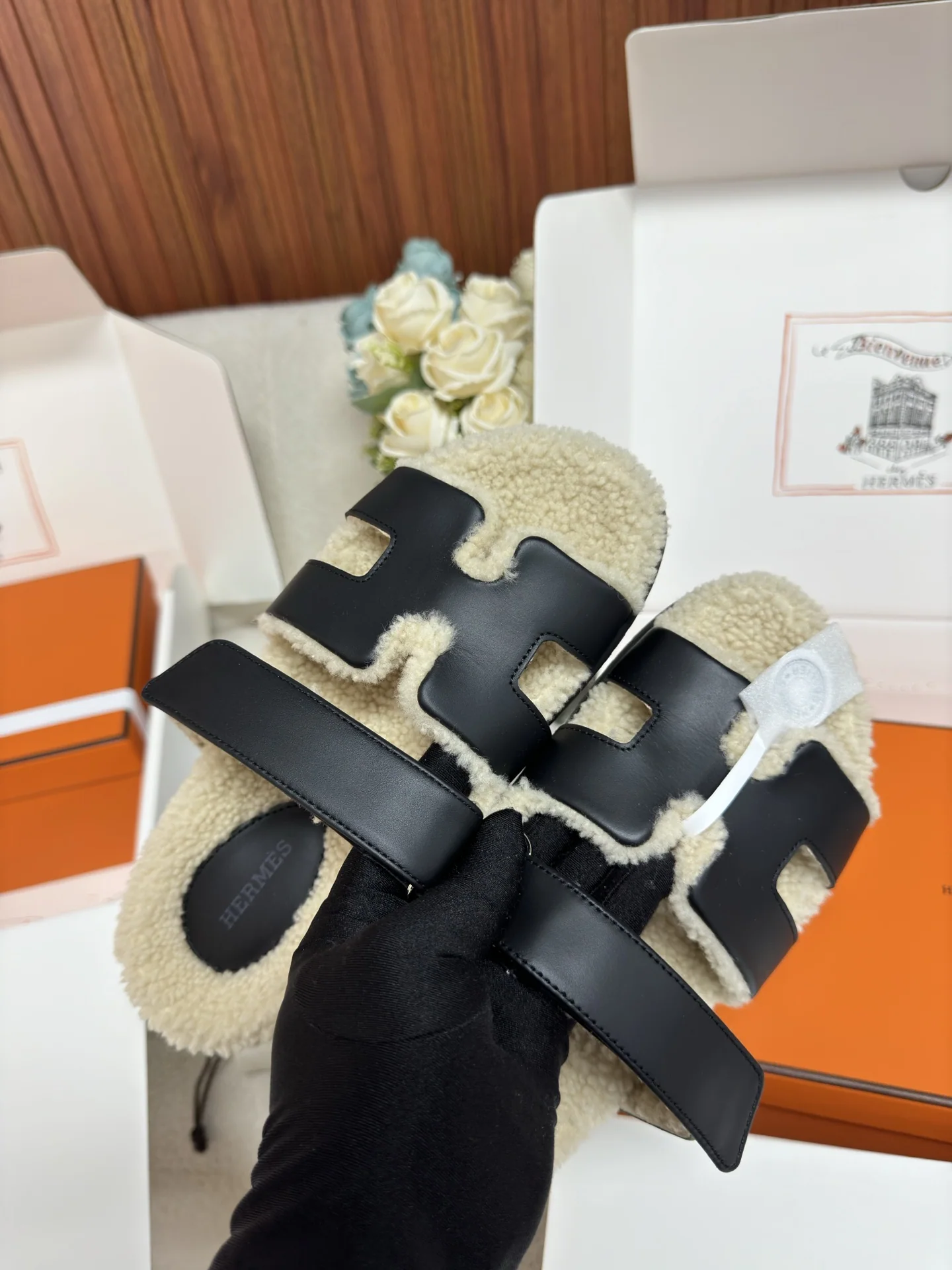 에르메스 퍼 스웨이드 슬리퍼 상세 이미지 4