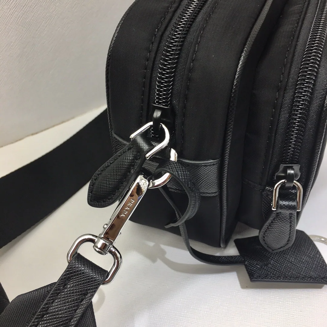 프라다 3-in-1 카메라 가방 1BH017 상세 이미지 4