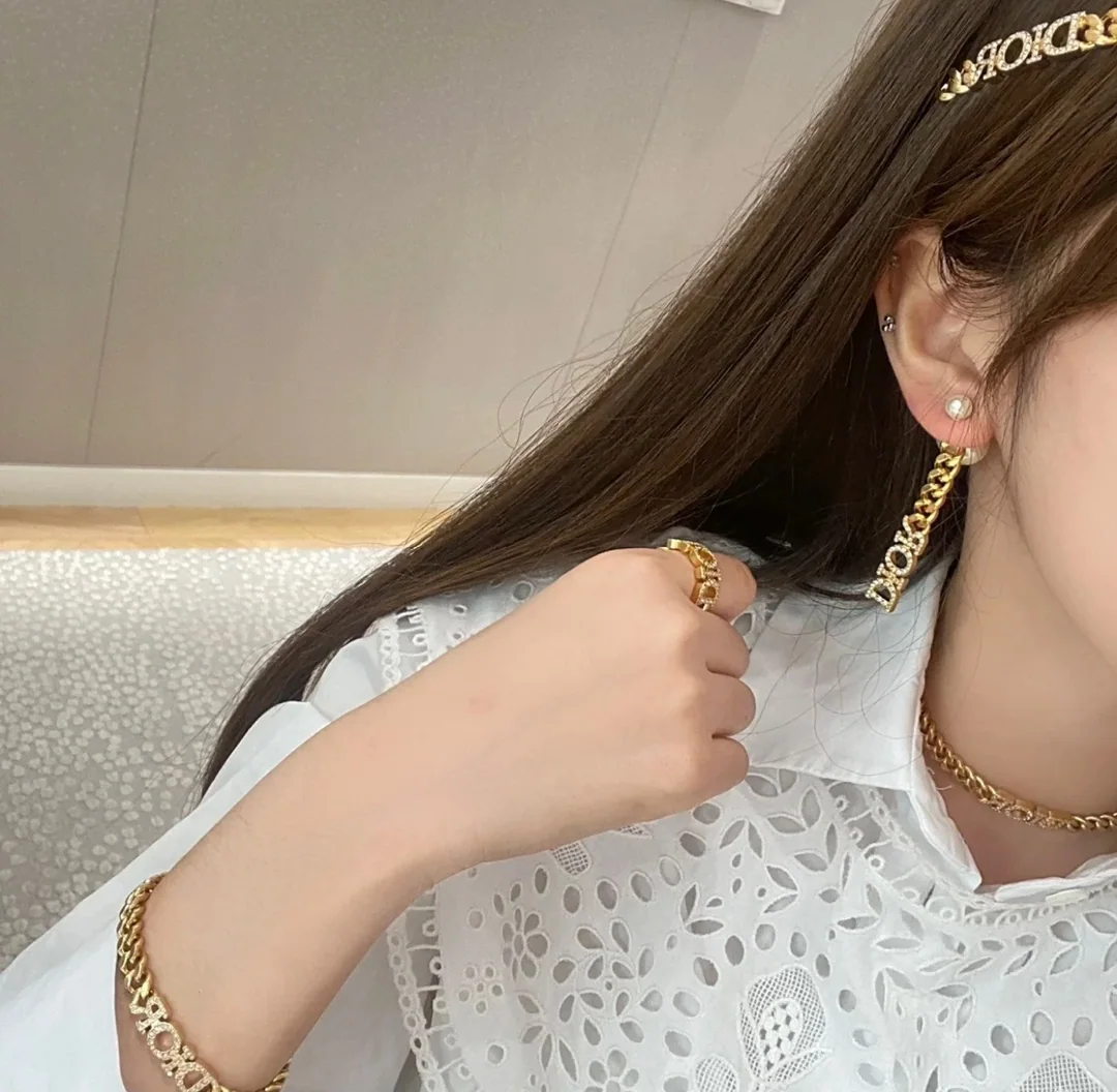디올 D 체인 레터 목걸이 상세 이미지 9