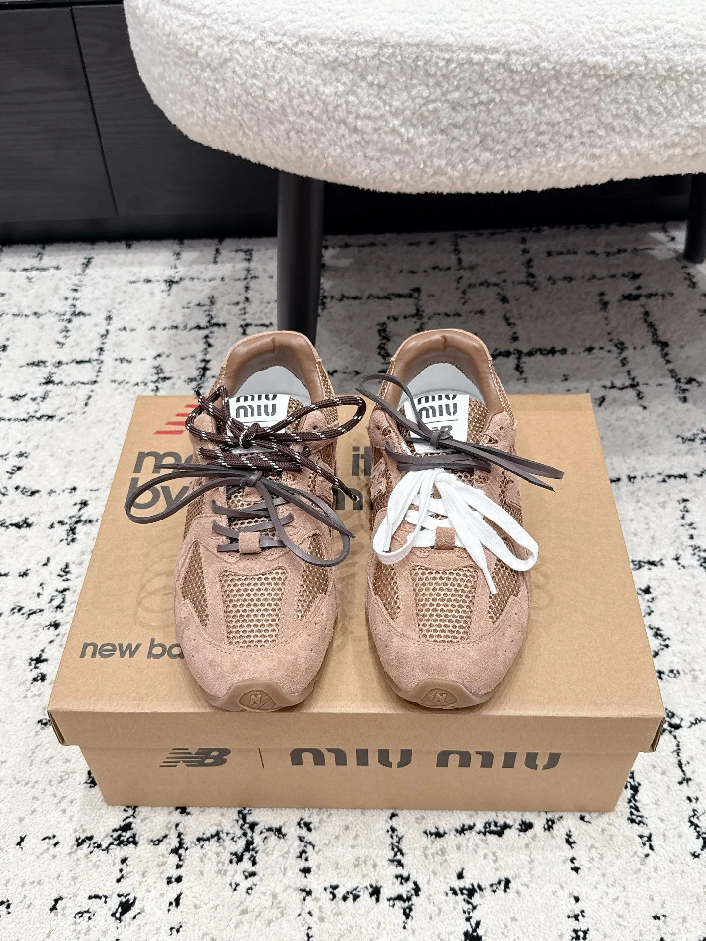 뉴발란스 530 스니커즈 104796
