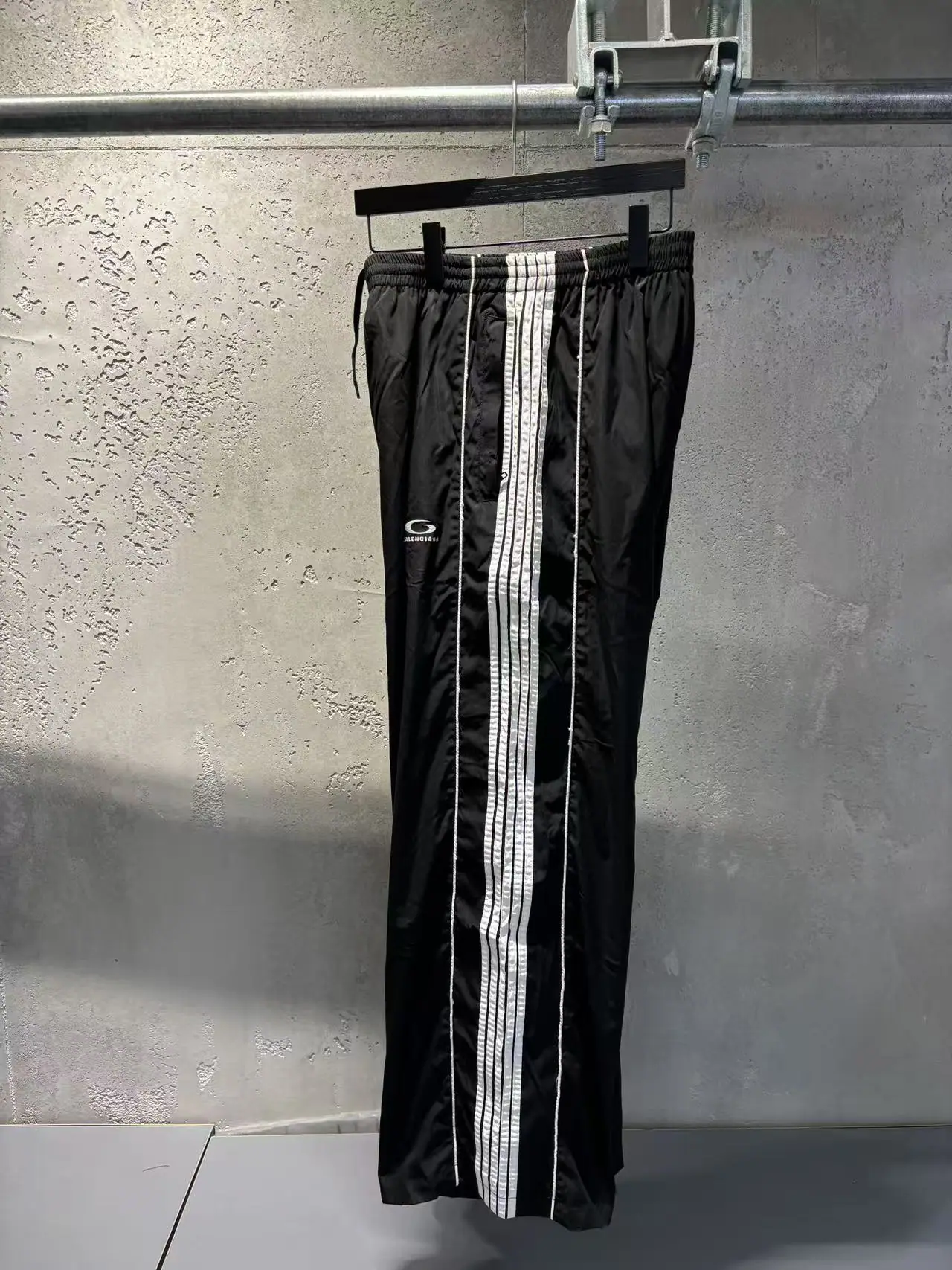 발렌시아가 남성 바지 상세 이미지 6