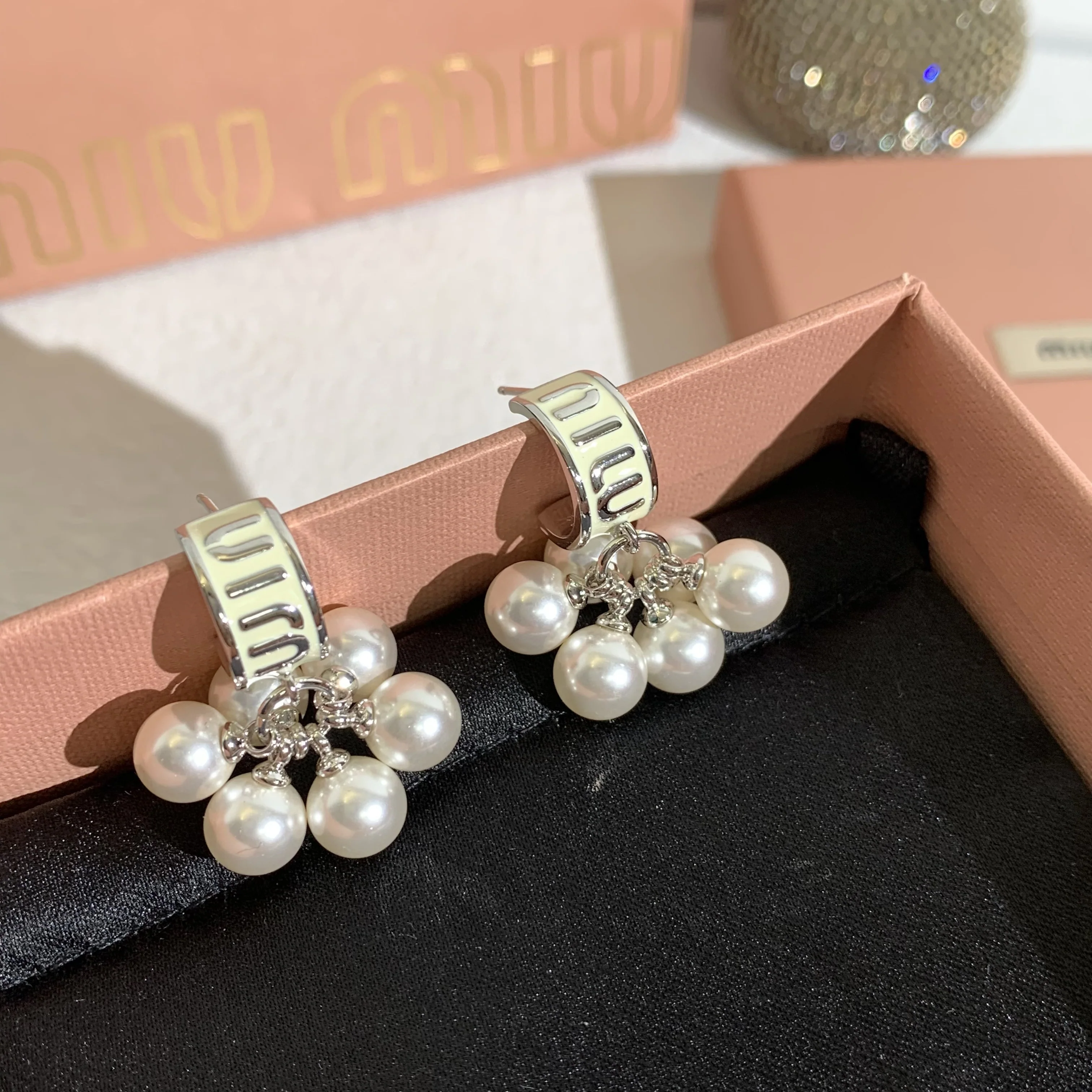 미우미우 귀걸이 61029 Miu Miu Earrings 상세 이미지 13