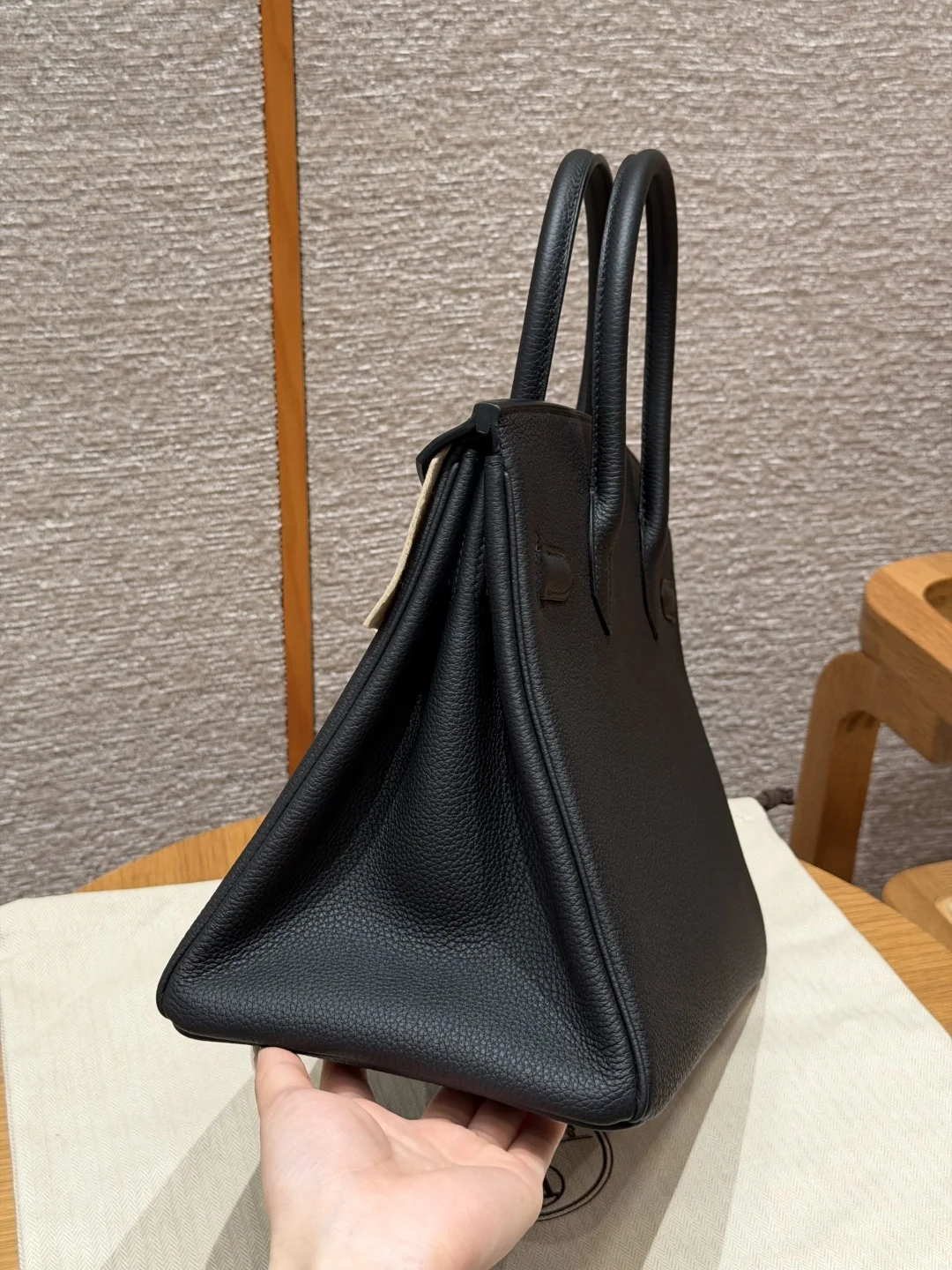 에르메스 버킨 30 블랙 토고 가죽 가방 상세 이미지 4
