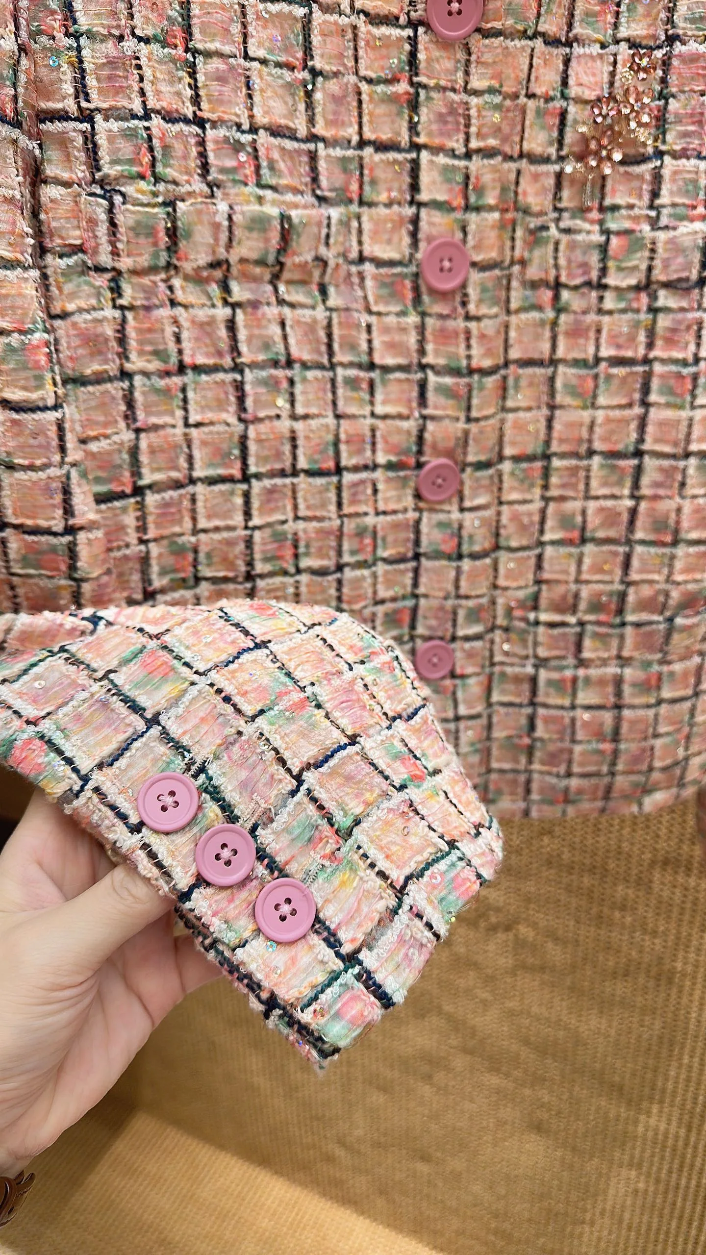 샤넬 파스텔 체크 여성 자켓 상세 이미지 4