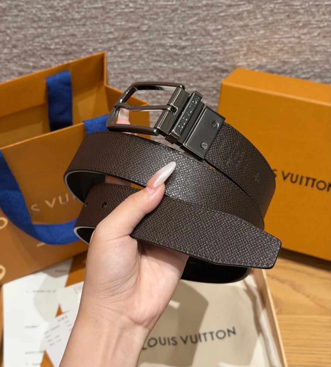 루이비통 폰누프 35mm 리버시블 소가죽 벨트 상세 이미지 4