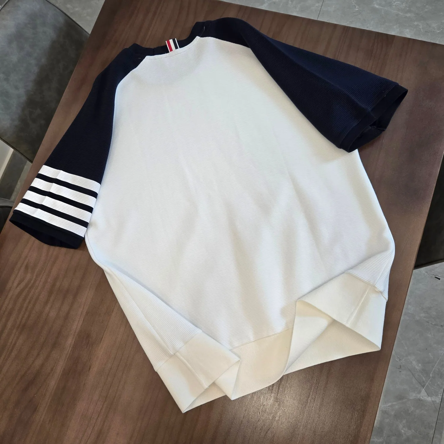 톰브라운 컬러 블록 코튼 반팔 티셔츠 951 상세 이미지 2