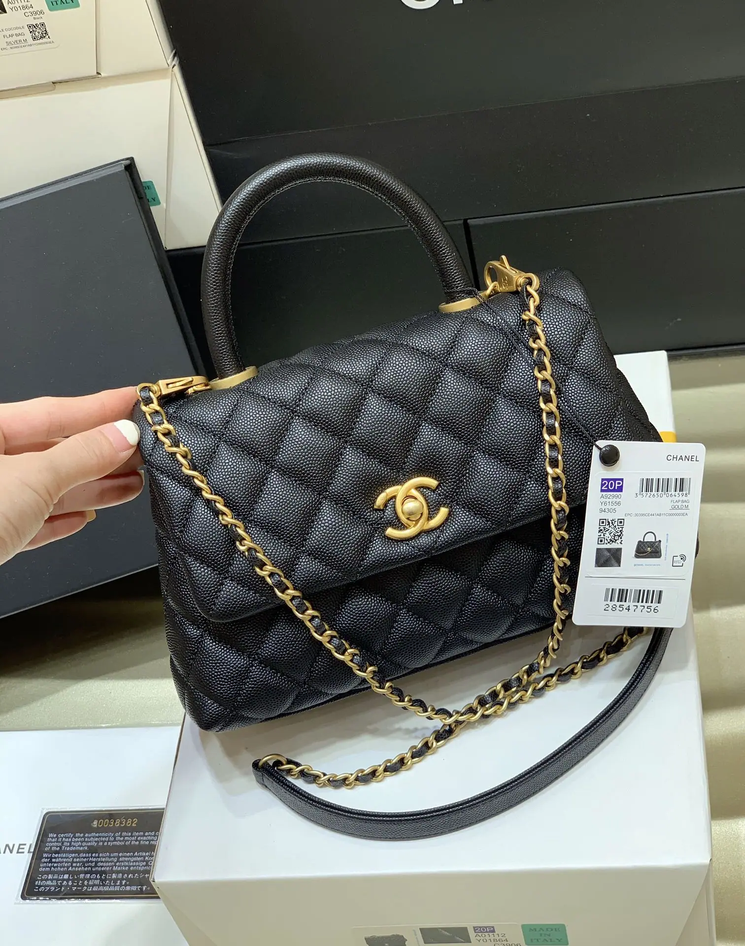 샤넬 코코 클래식 핸들 가죽 가방 A92993 상세 이미지 2