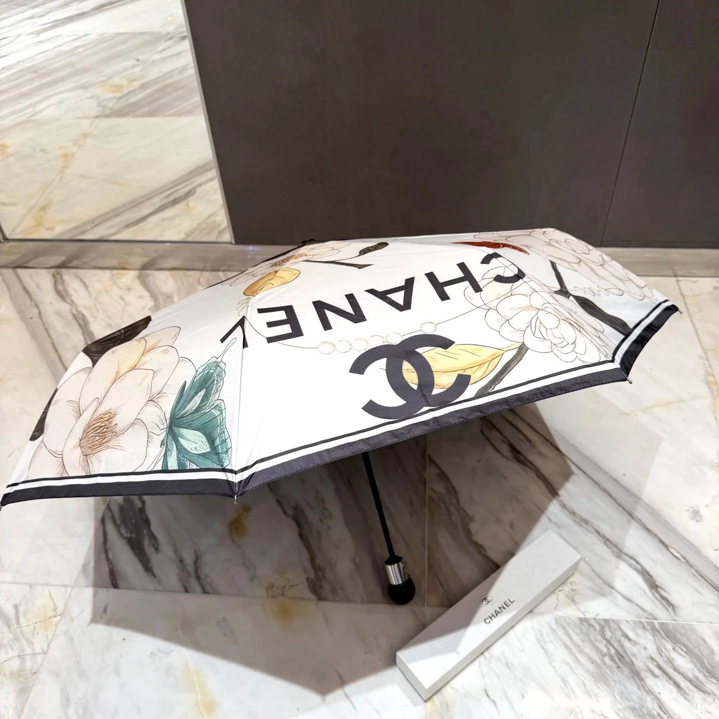 샤넬 자동 3 단 접이식 우산 상세 이미지 8