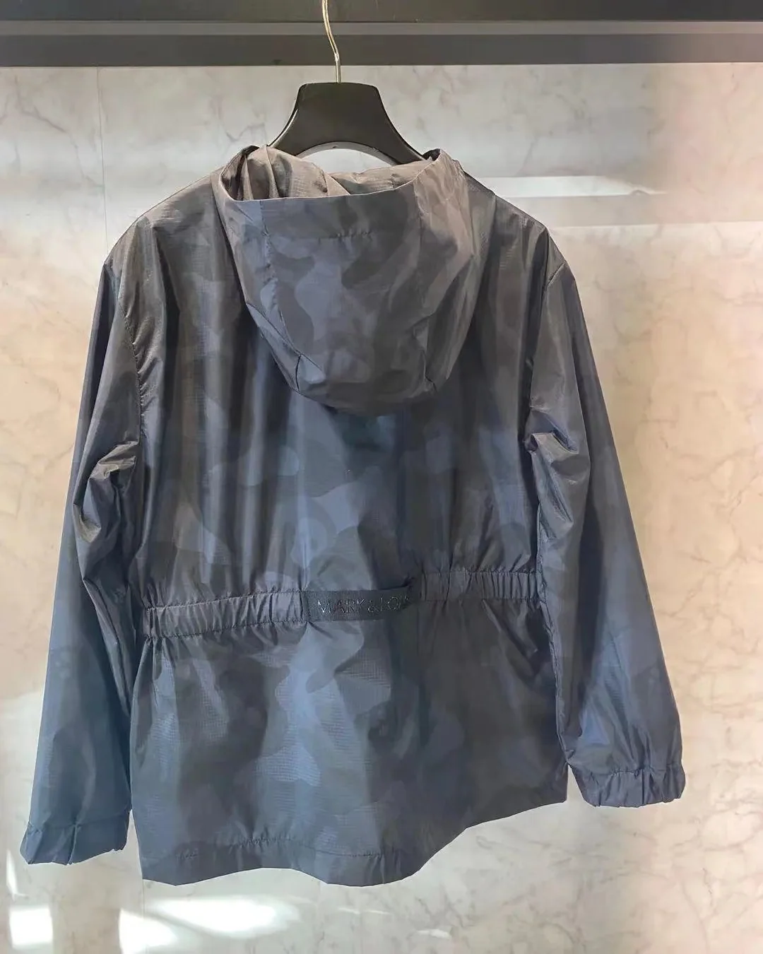 마크앤로나 여성 경량 방풍 재킷 상세 이미지 6