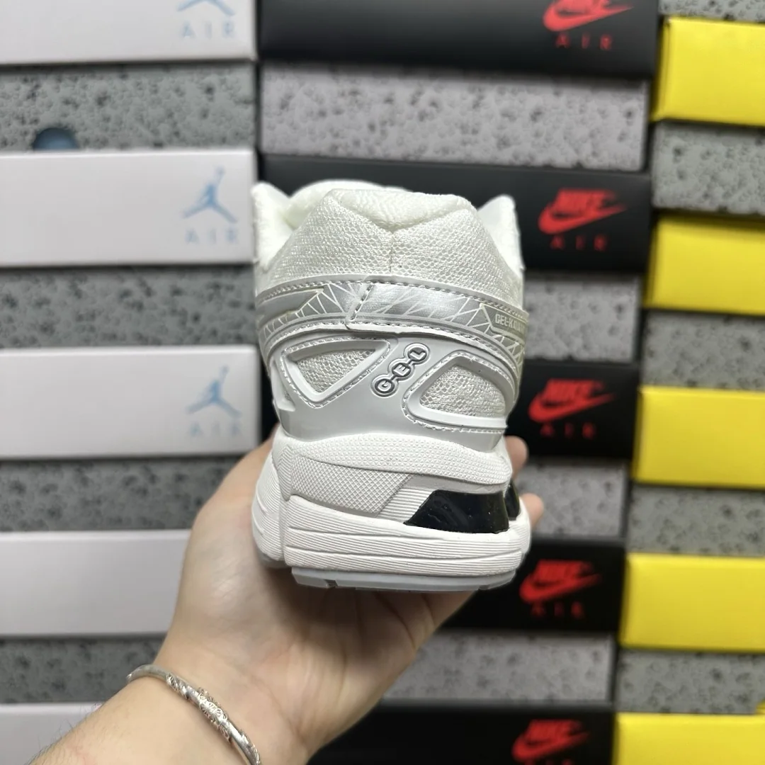 아식스 [KO] 젤 카야노 20 1203A388-100 200438 Asics Gel-Kayano 20 White Pure Silver 상세 이미지 8