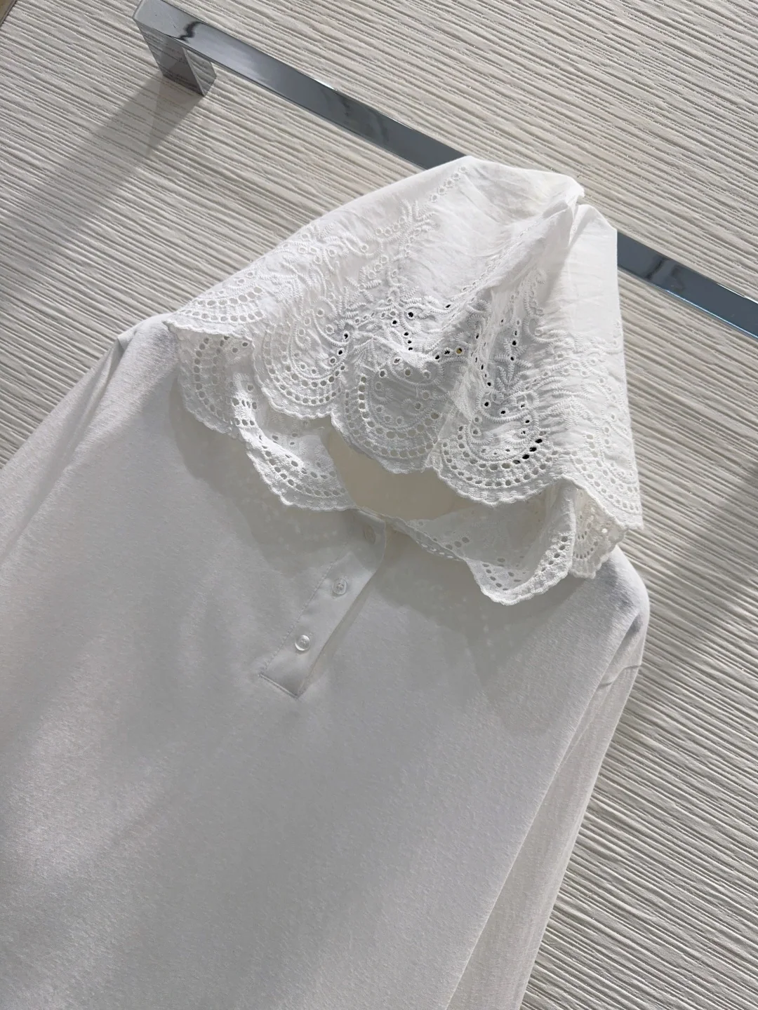 샤넬 클래식핏 여성 긴팔 탑 상세 이미지 2