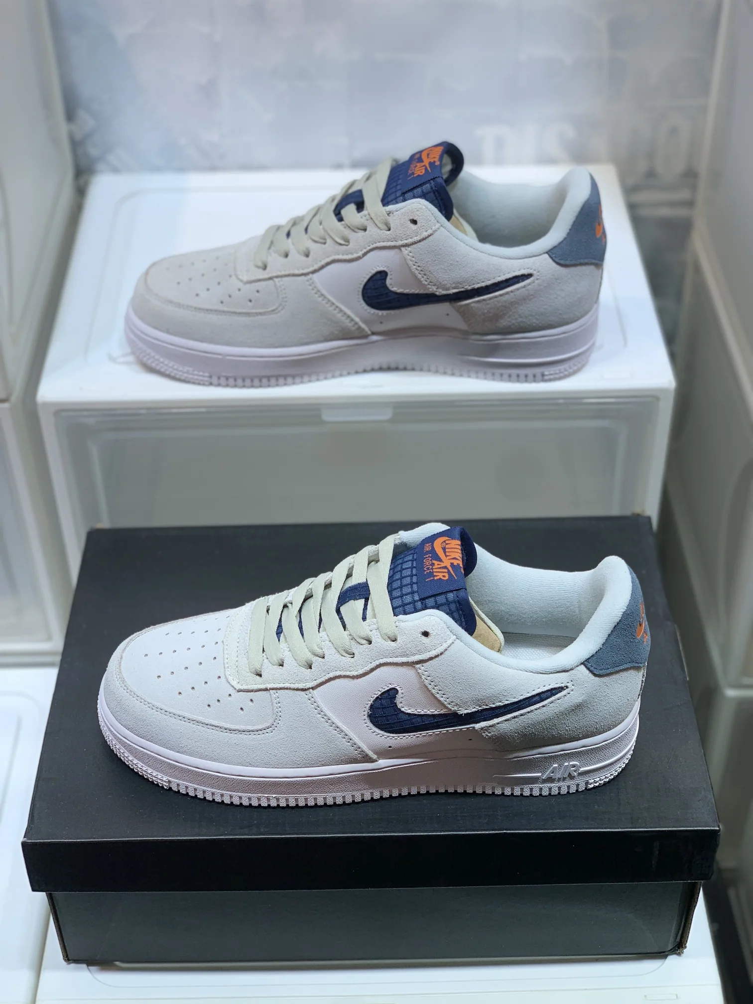 나이키포스 에어 포스 107 LV 8 레트로 스니커즈 상세 이미지 4