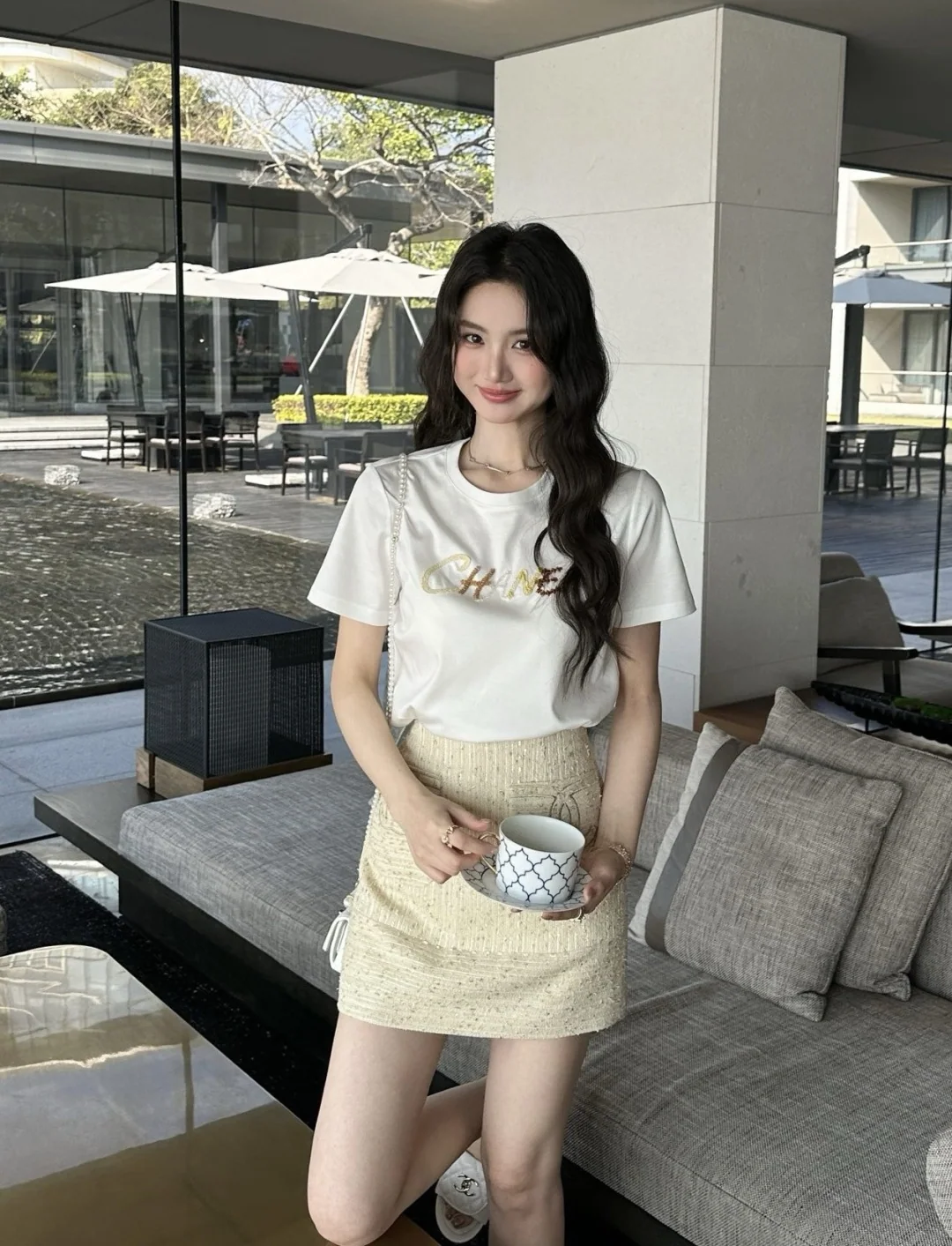 샤넬 비즈 스팽글 로고 자수 여성 반팔 티셔츠 상세 이미지 7